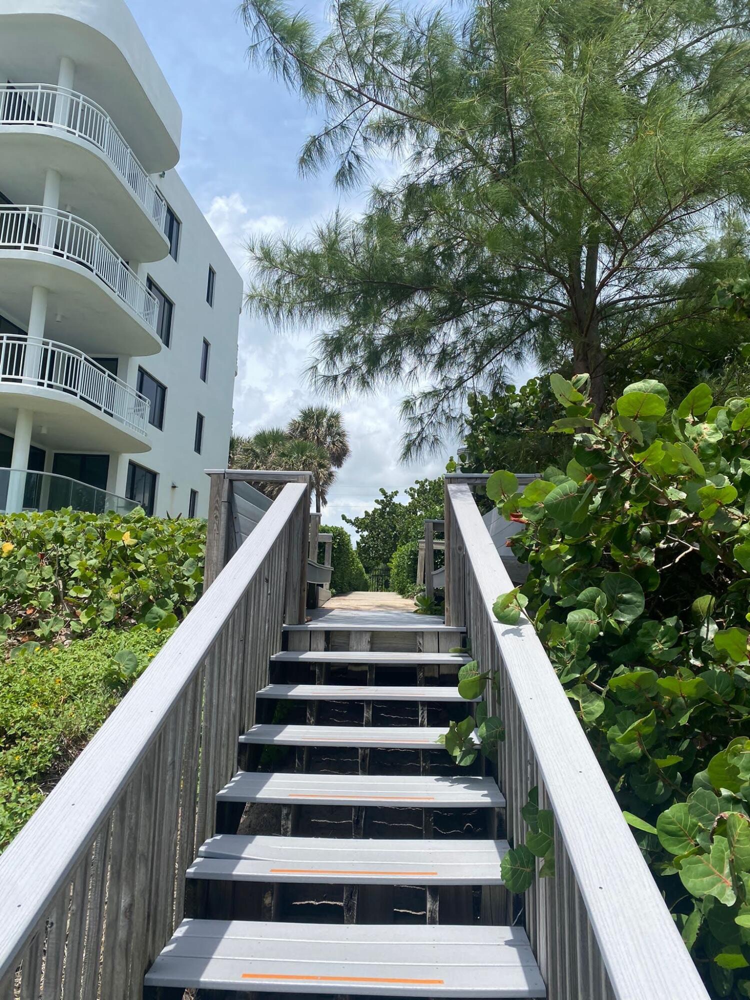 2121 N Ocean Boulevard 207