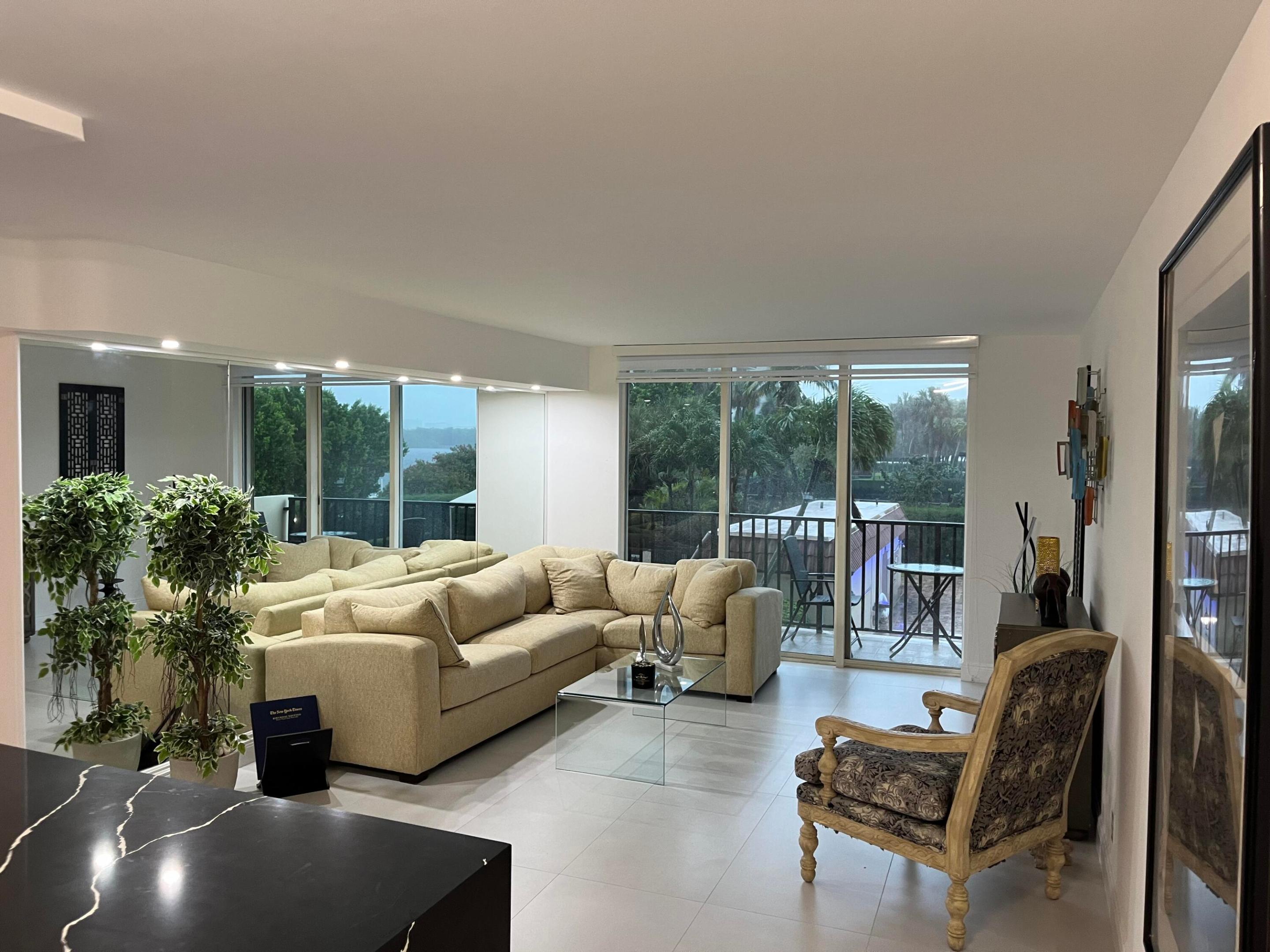 2121 N Ocean Boulevard 207