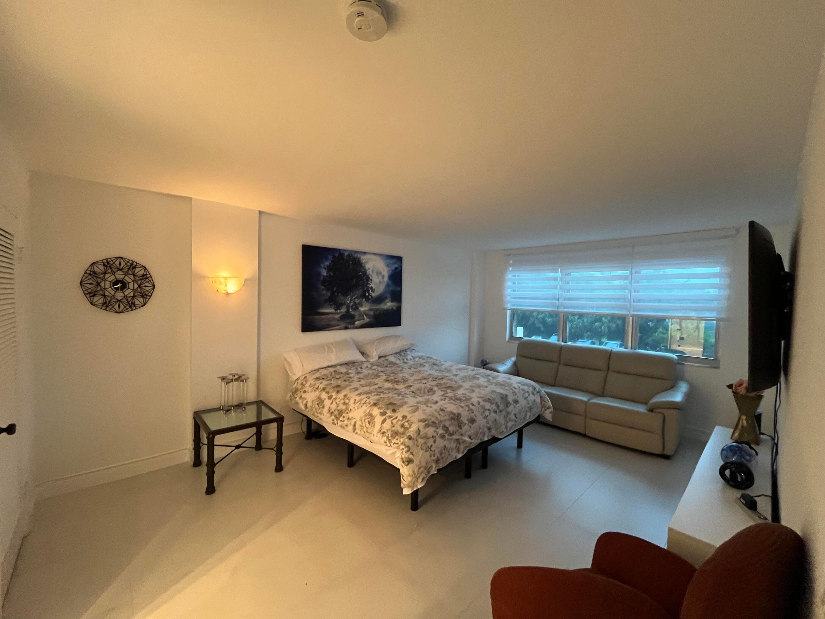 2121 N Ocean Boulevard 207