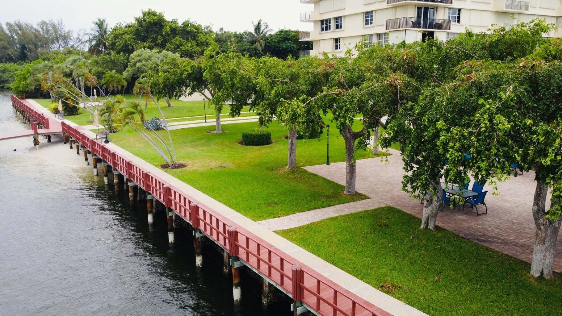 2121 N Ocean Boulevard 207