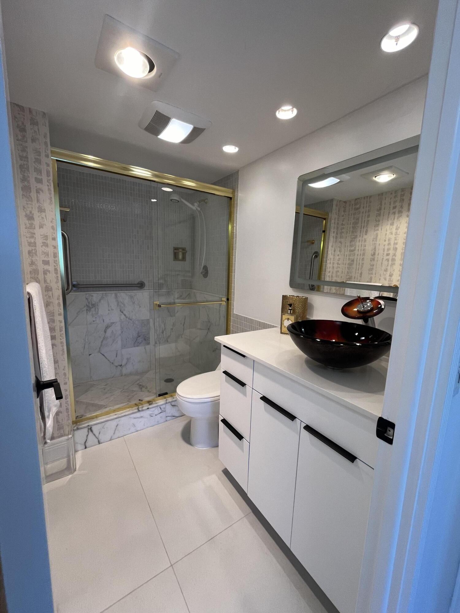 2121 N Ocean Boulevard 207