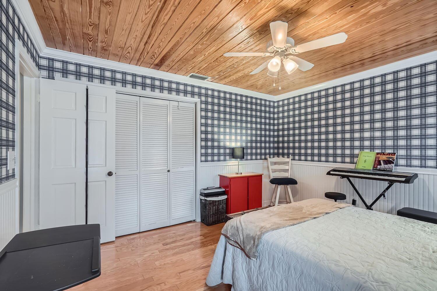 3055 161st Terrace N