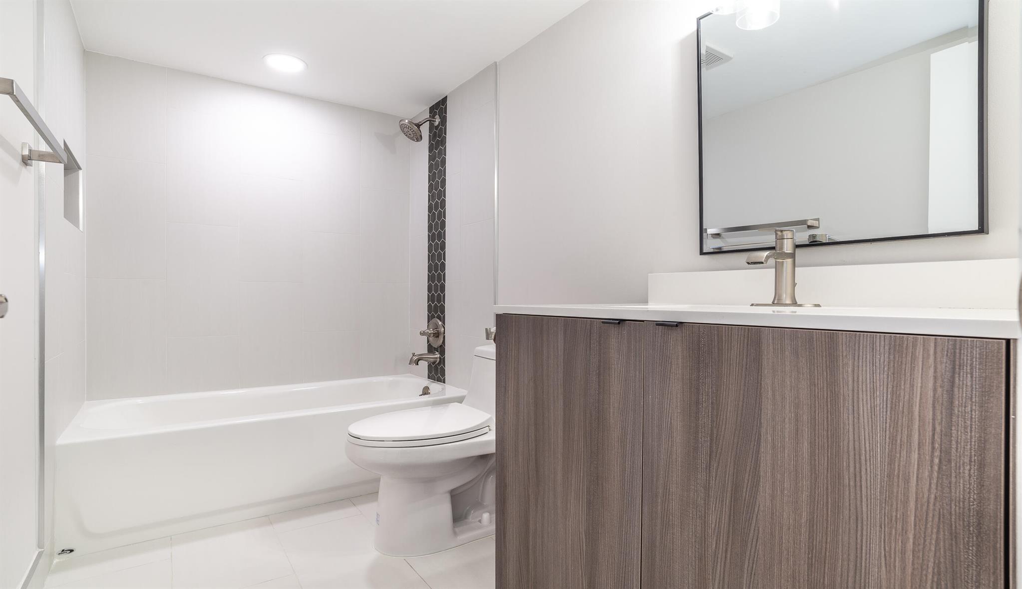 1850 Homewood Boulevard 216