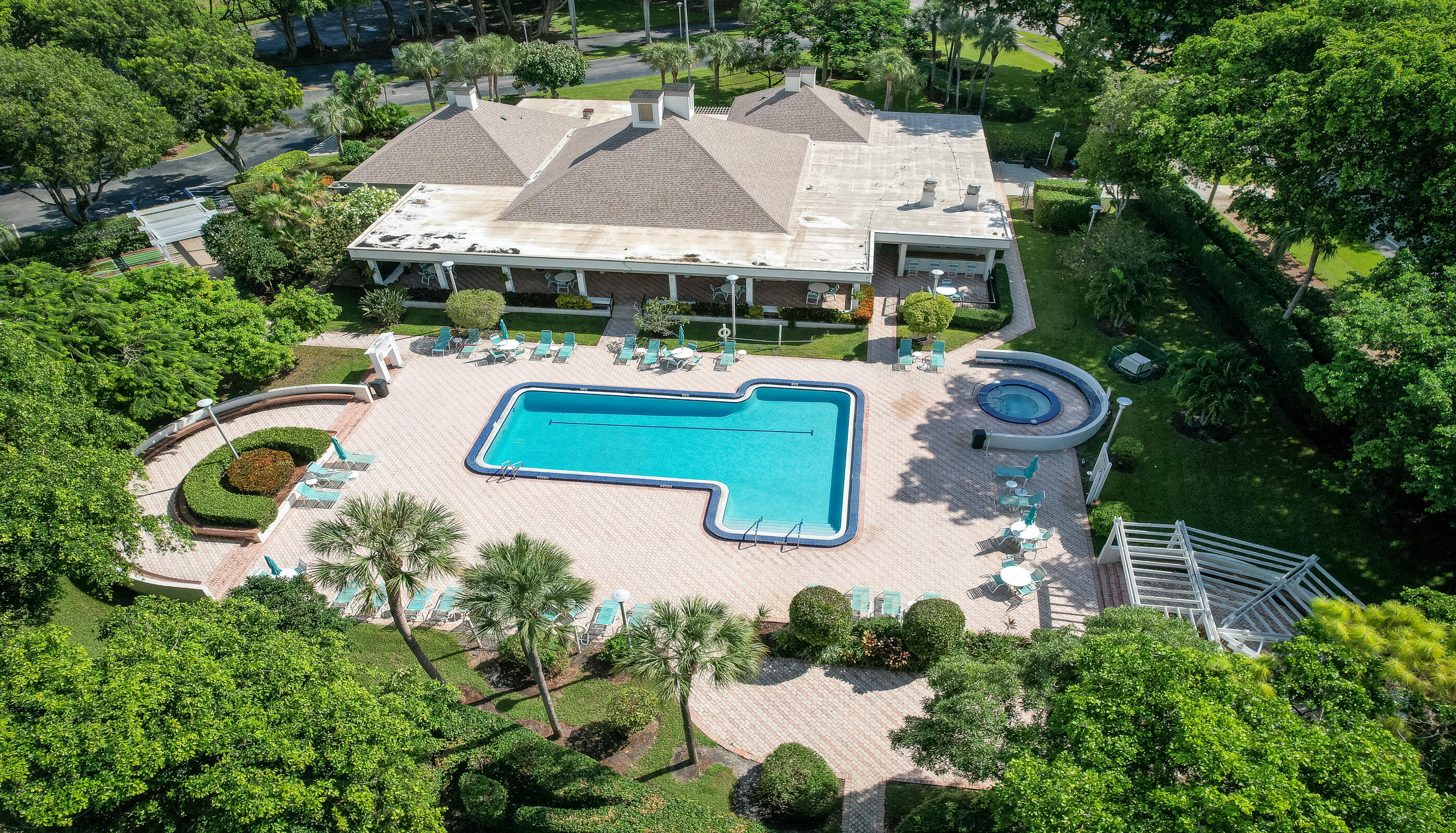 1850 Homewood Boulevard 216