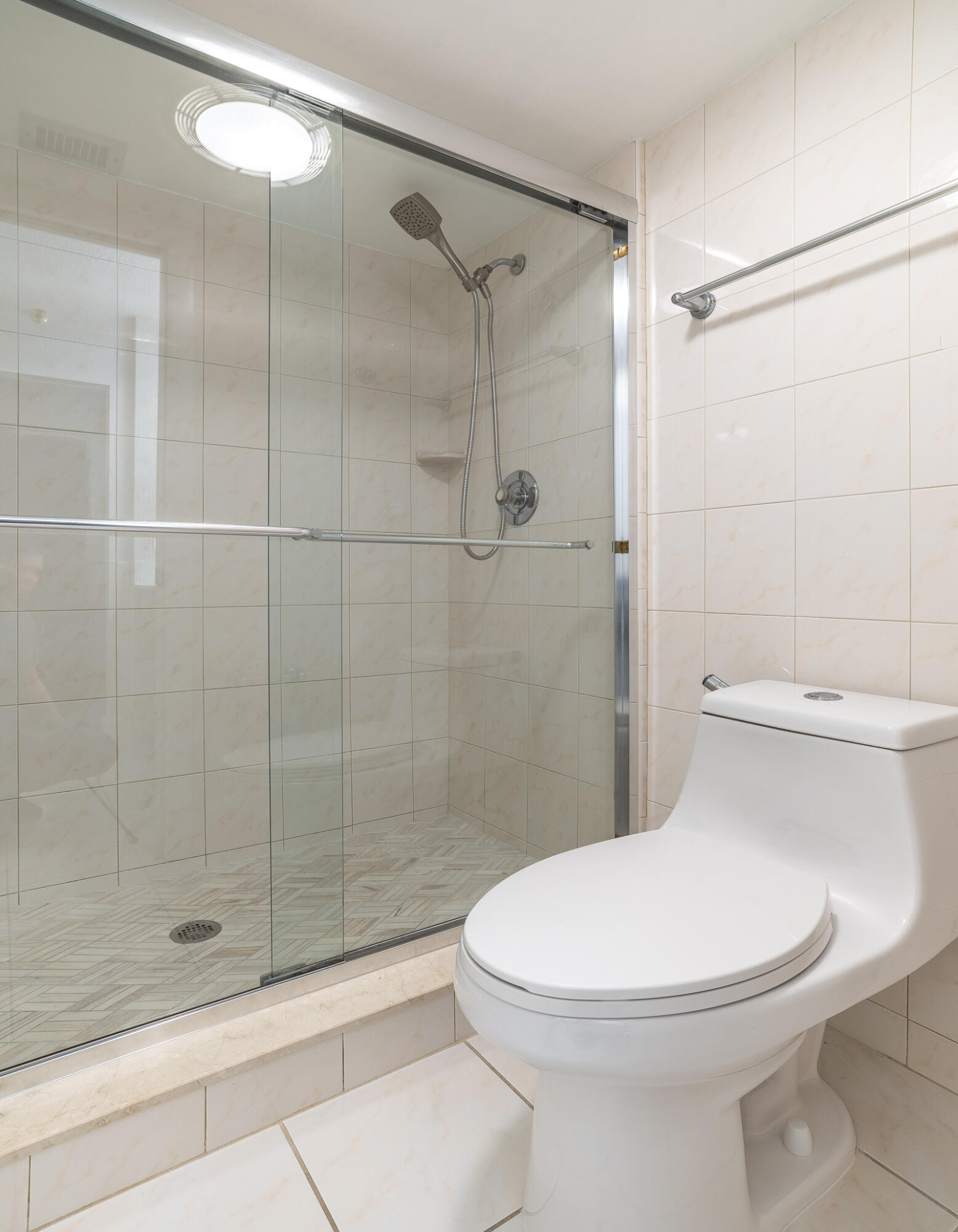 1850 Homewood Boulevard 216