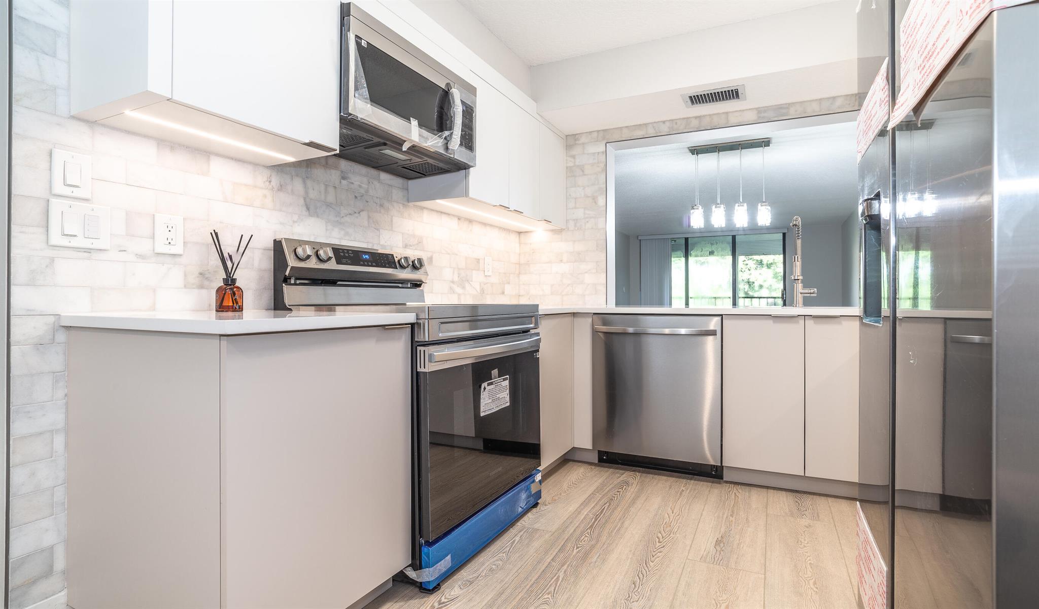 1850 Homewood Boulevard 216