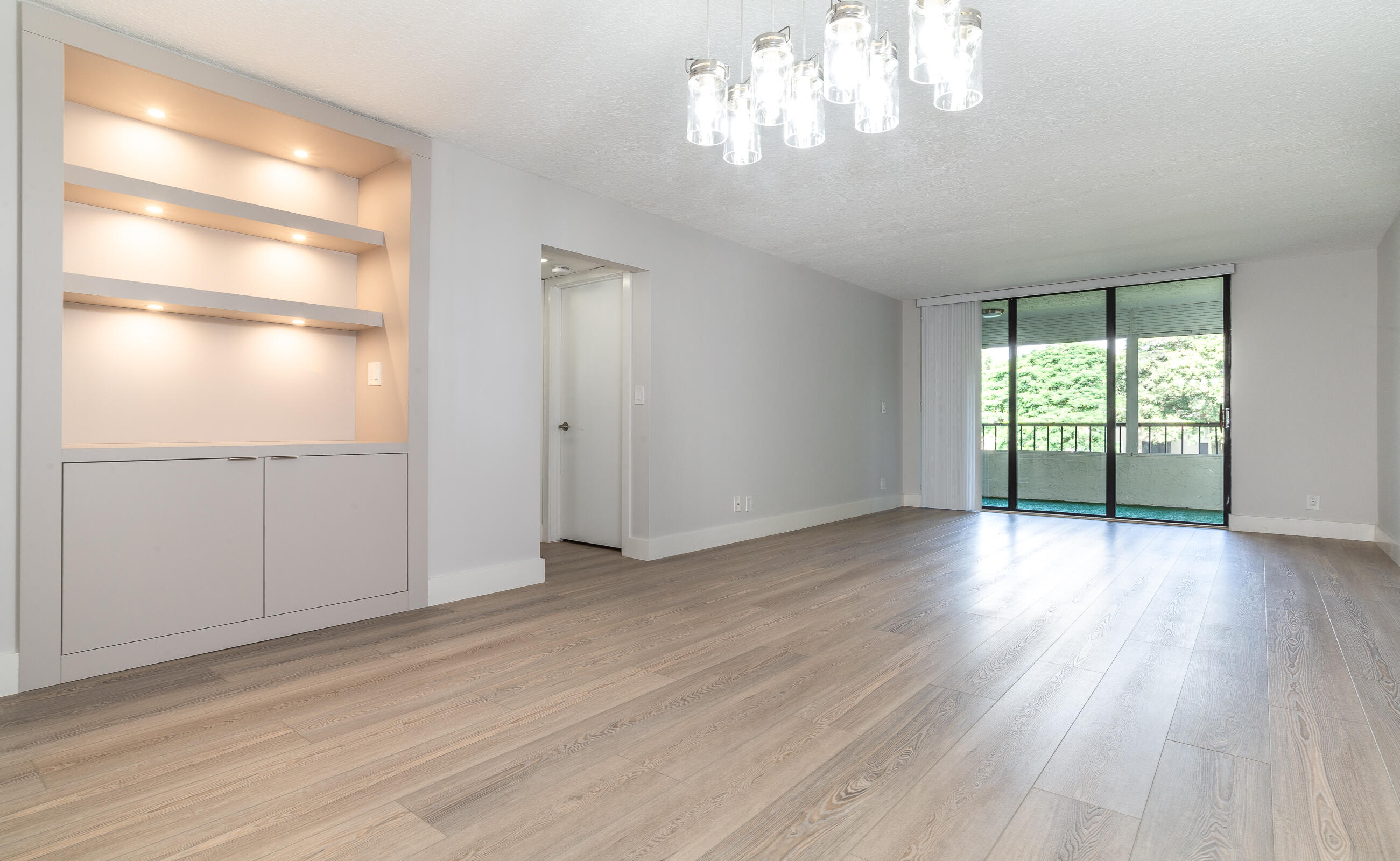 1850 Homewood Boulevard 216