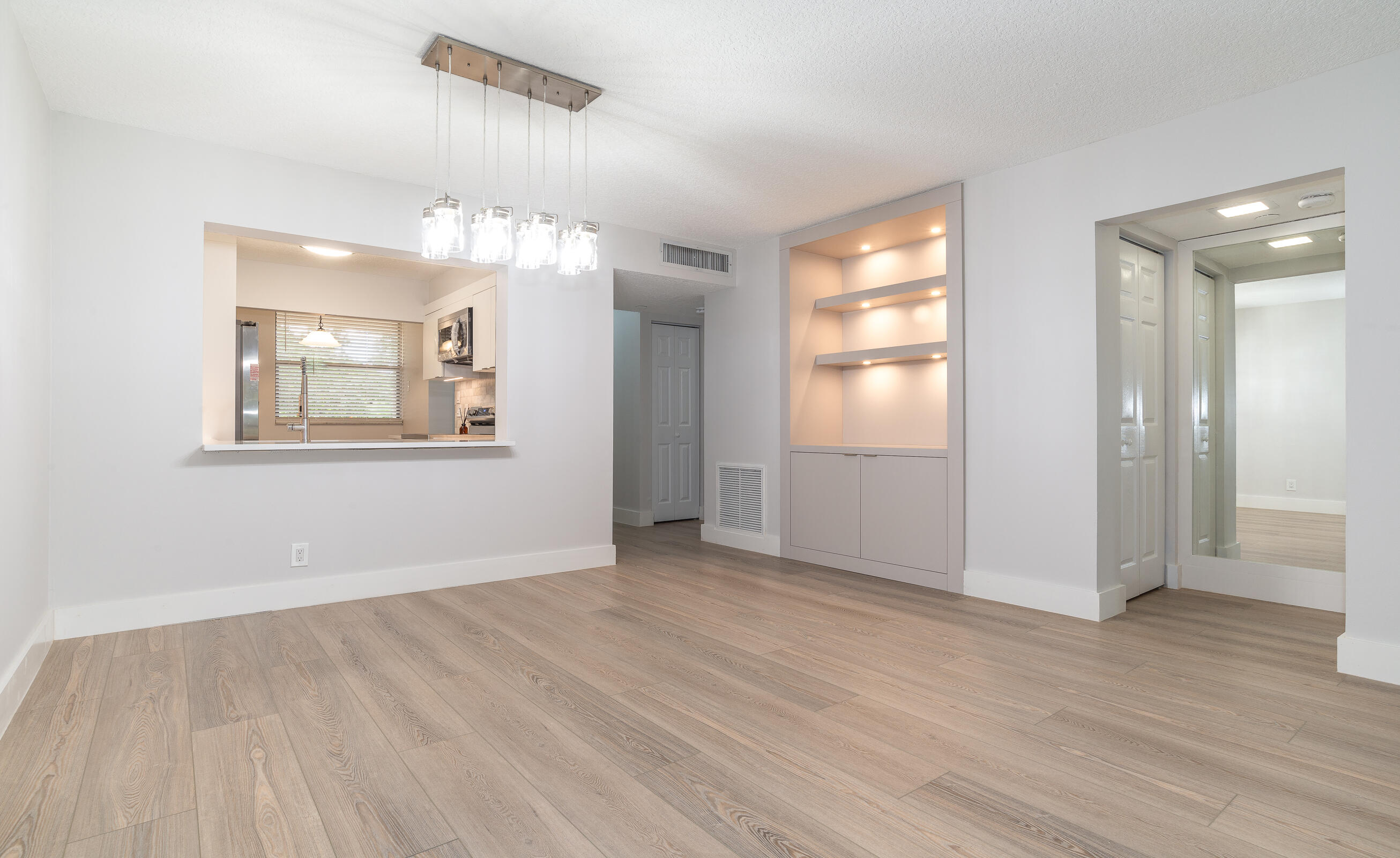 1850 Homewood Boulevard 216