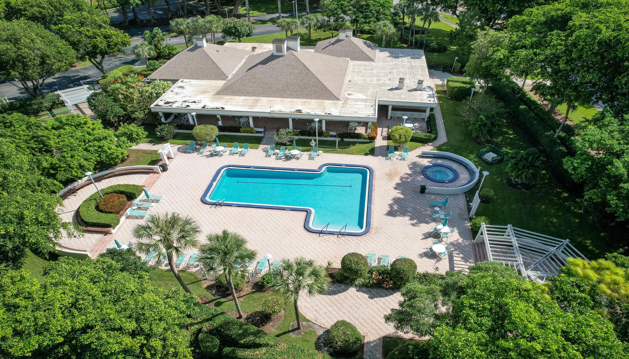 1850 Homewood Boulevard 216