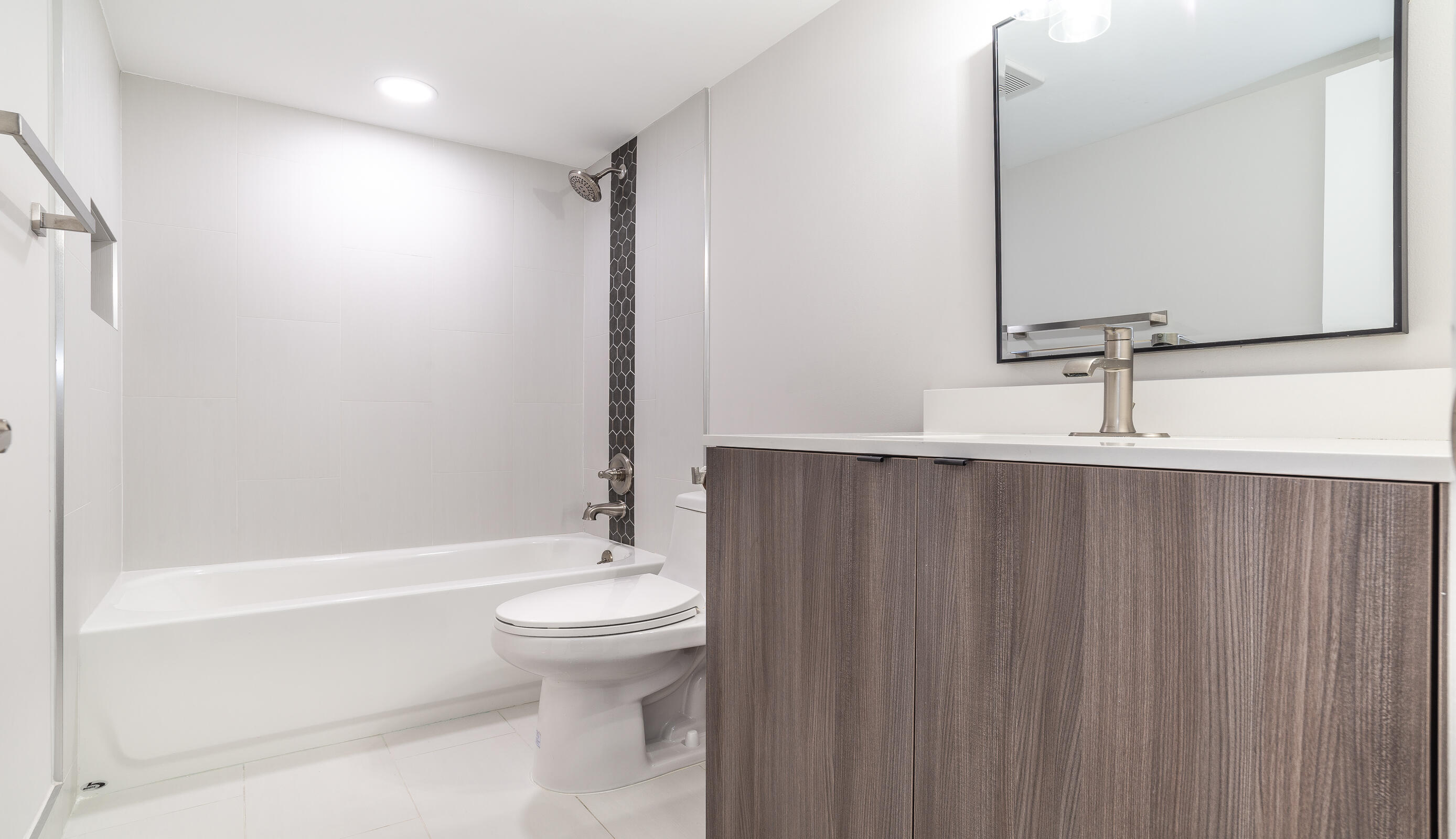 1850 Homewood Boulevard 216