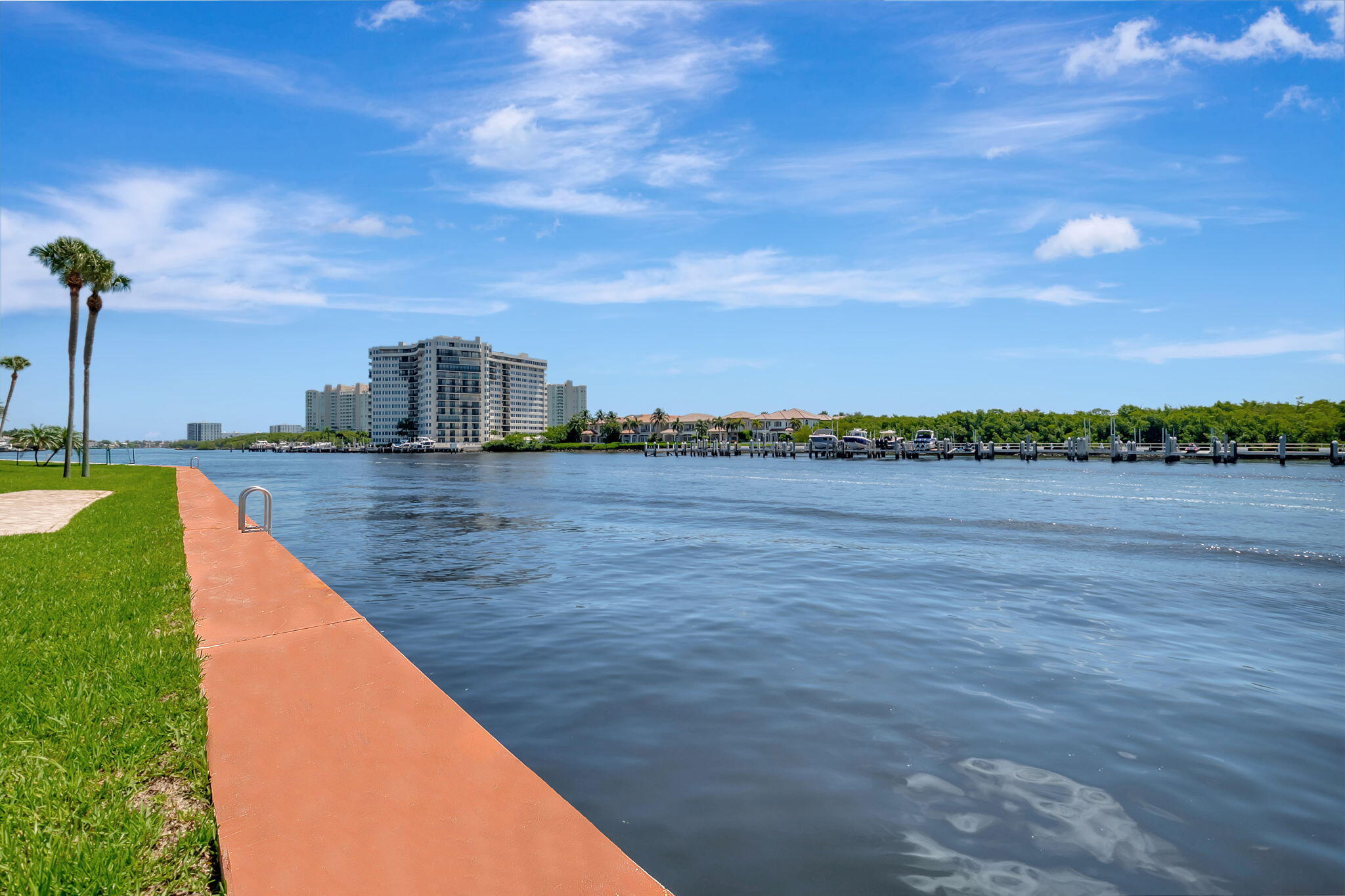 859 Jeffery Street 608