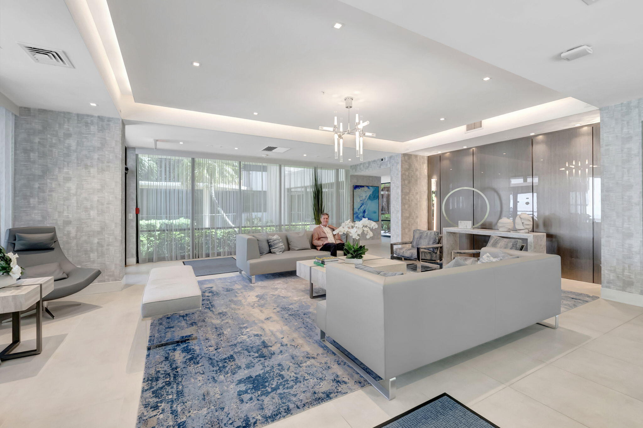 859 Jeffery Street 608