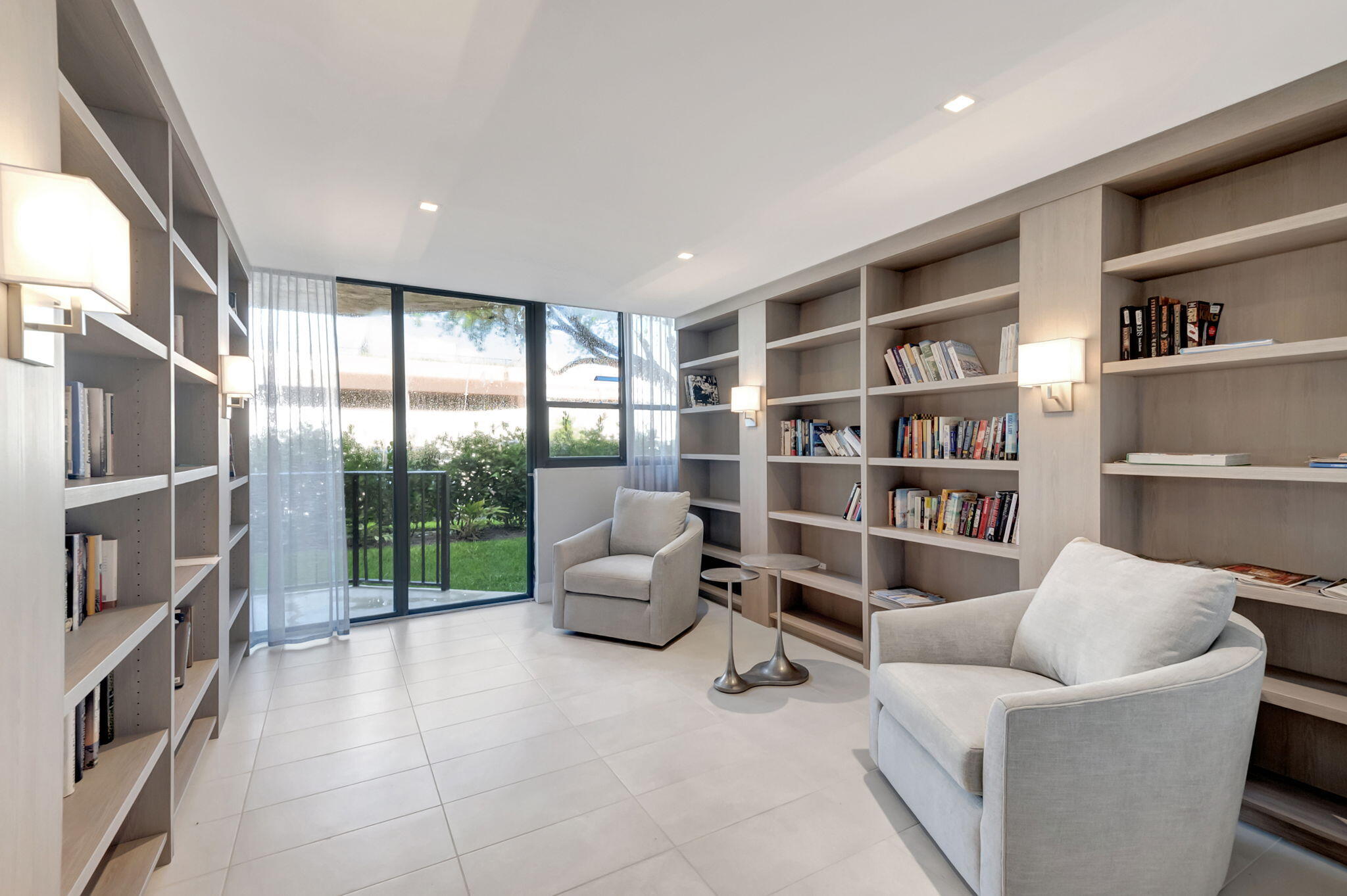 859 Jeffery Street 608