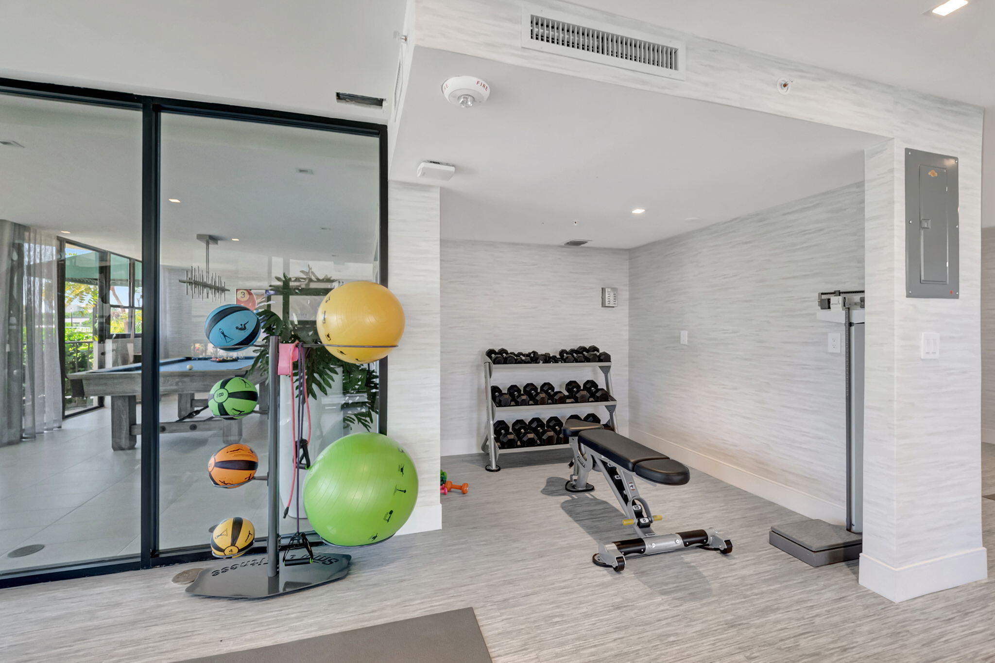 859 Jeffery Street 608