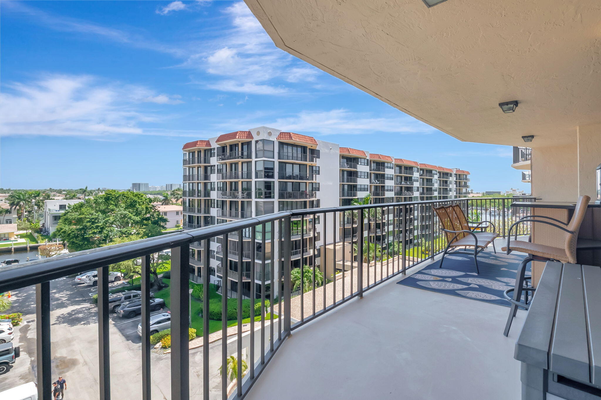 859 Jeffery Street 608