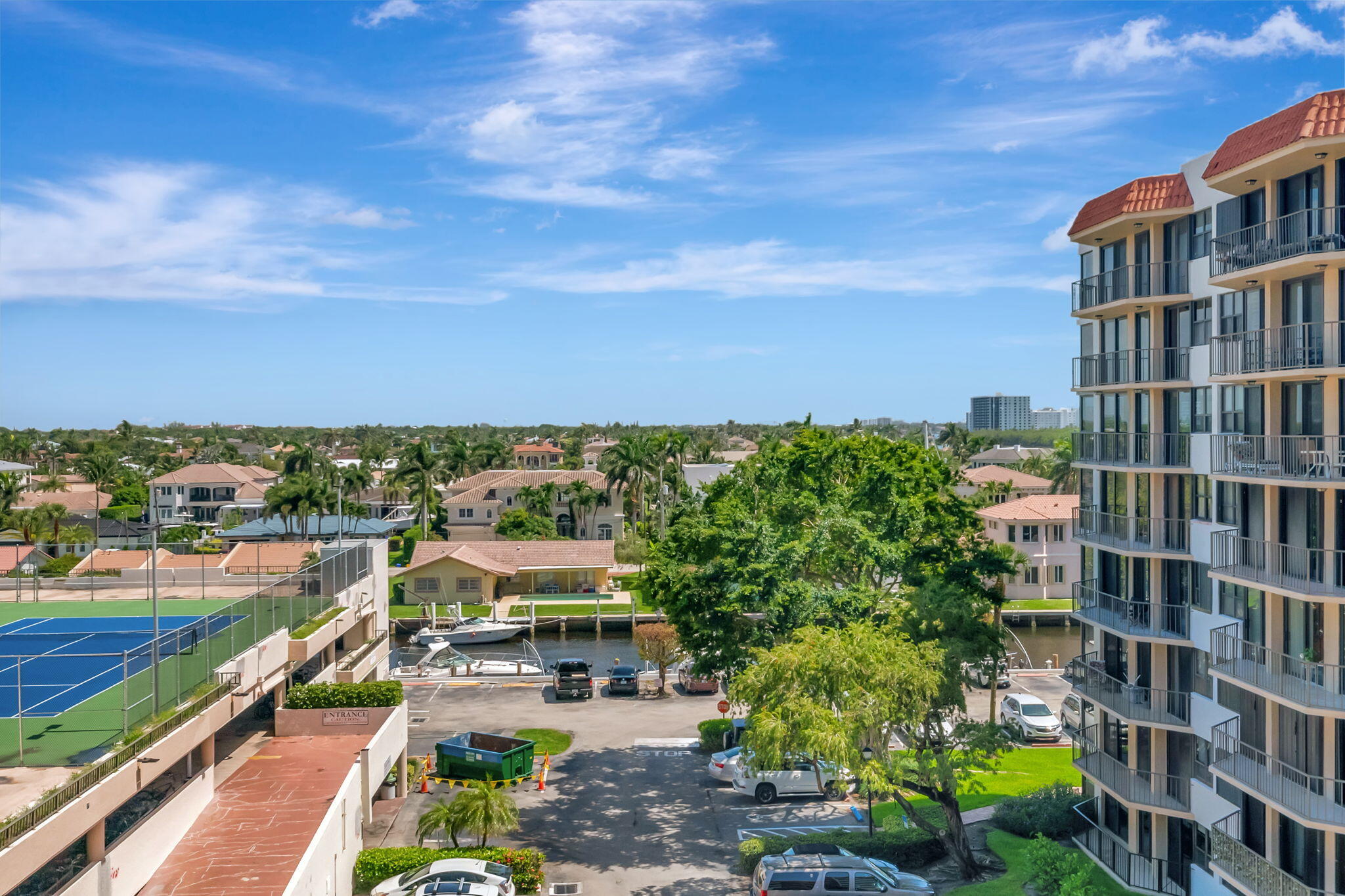 859 Jeffery Street 608