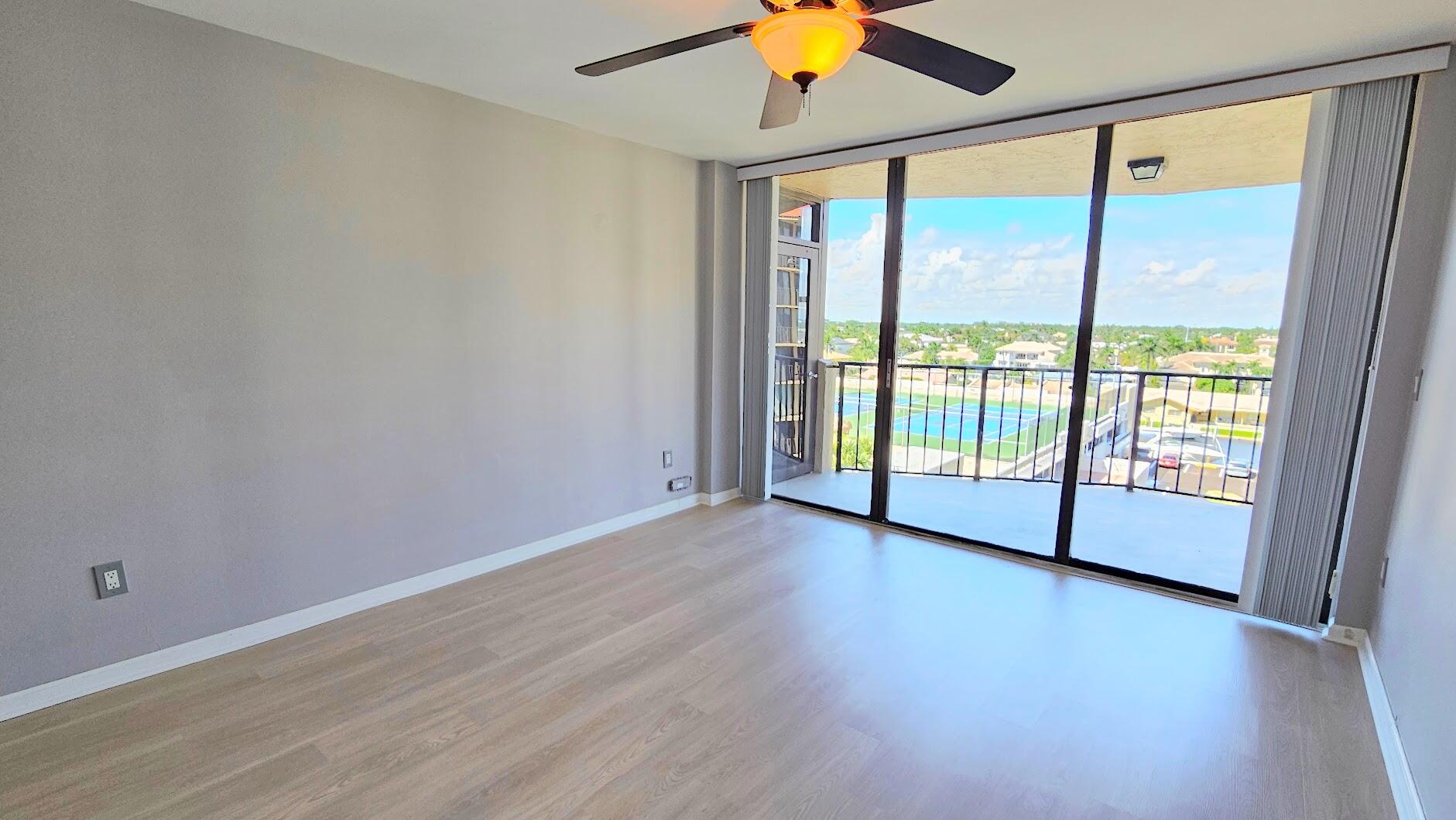 859 Jeffery Street 608