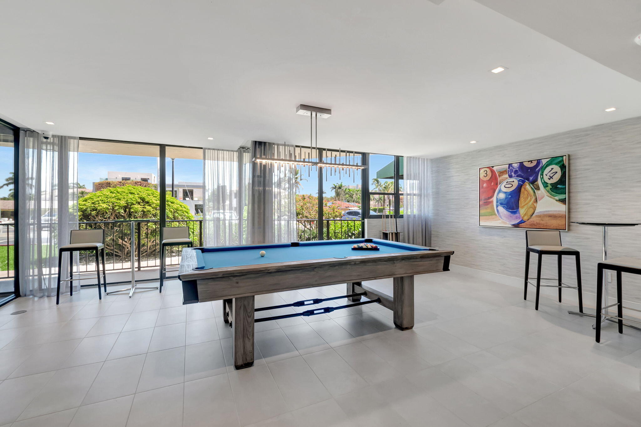 859 Jeffery Street 608