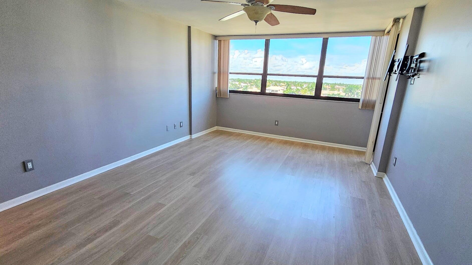 859 Jeffery Street 608