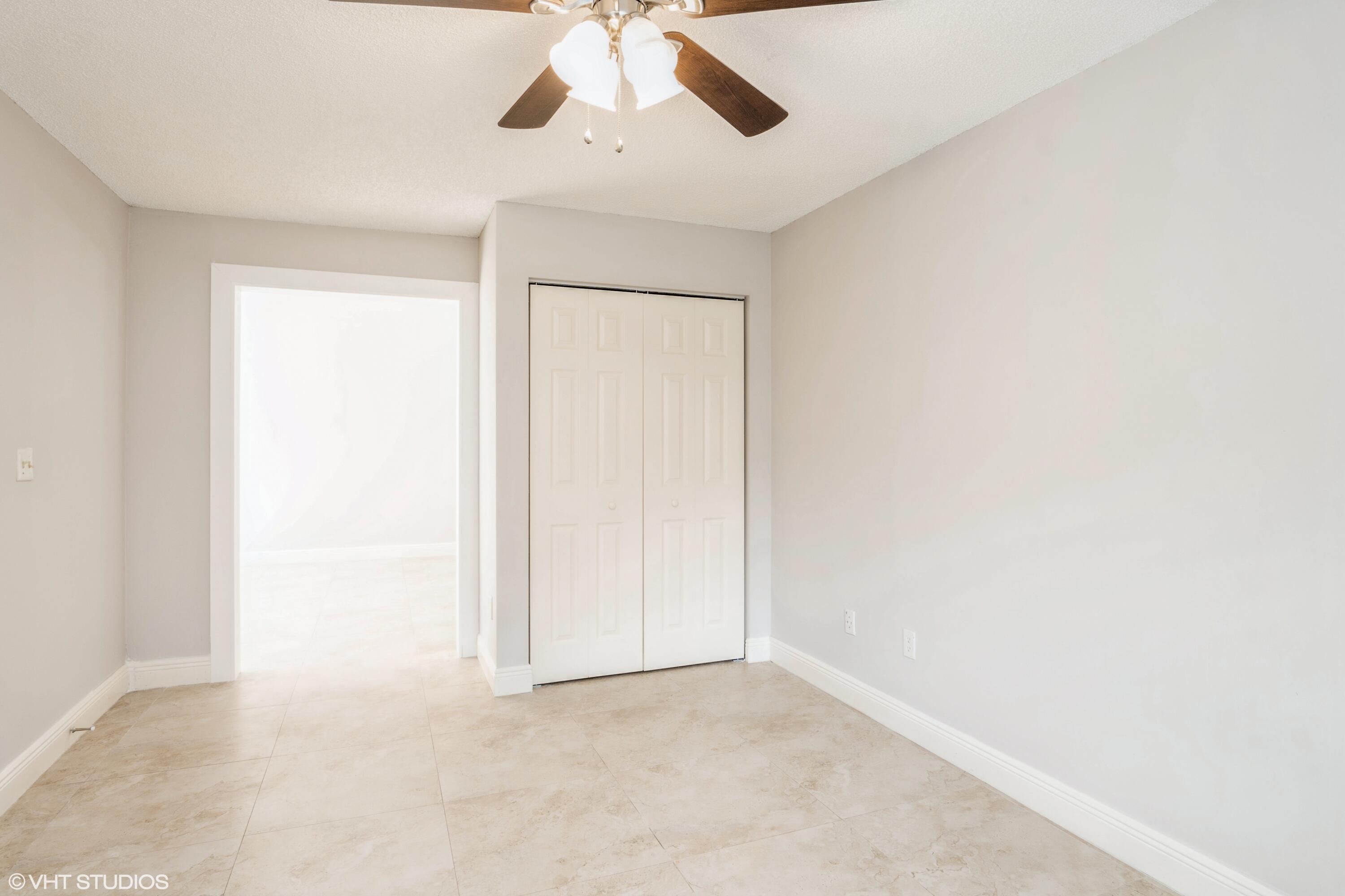 6690 Canary Palm Circle