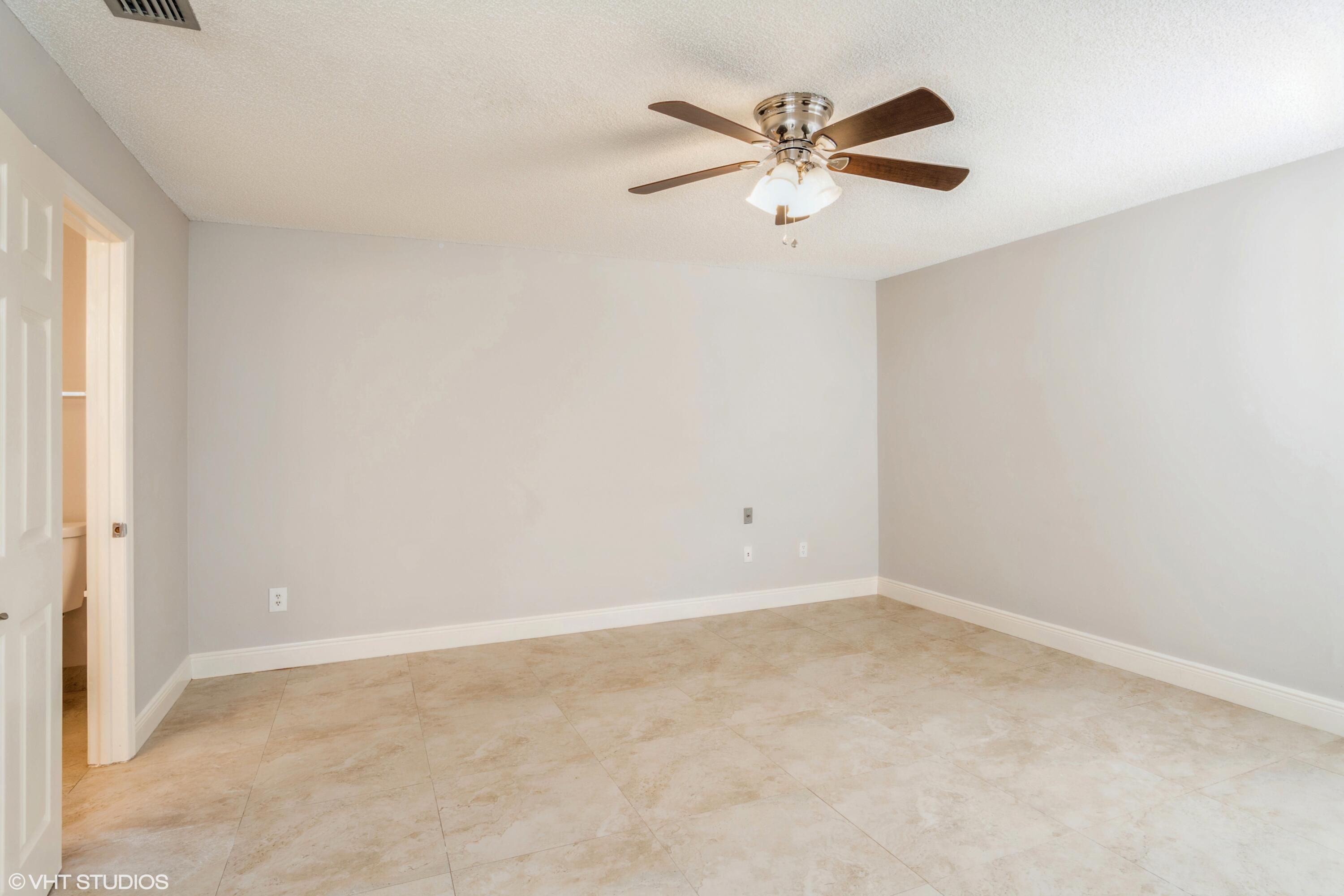 6690 Canary Palm Circle