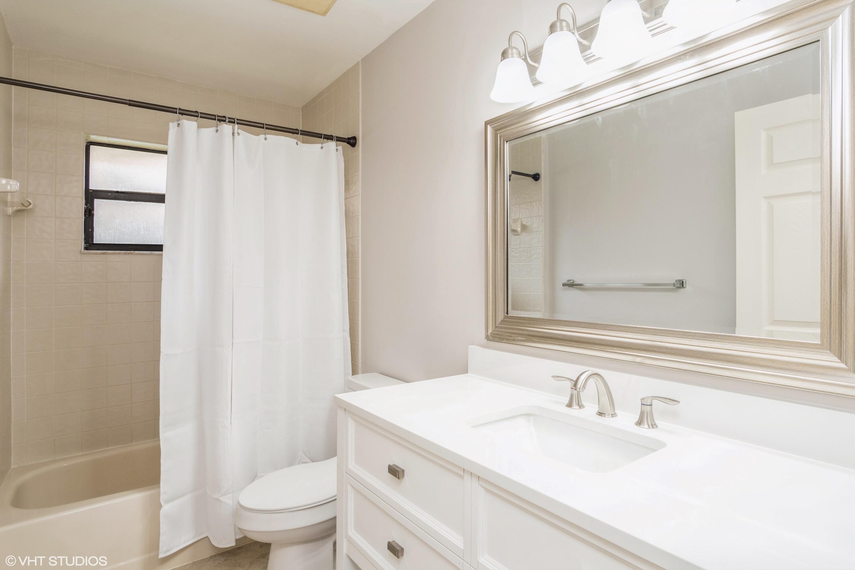 6690 Canary Palm Circle