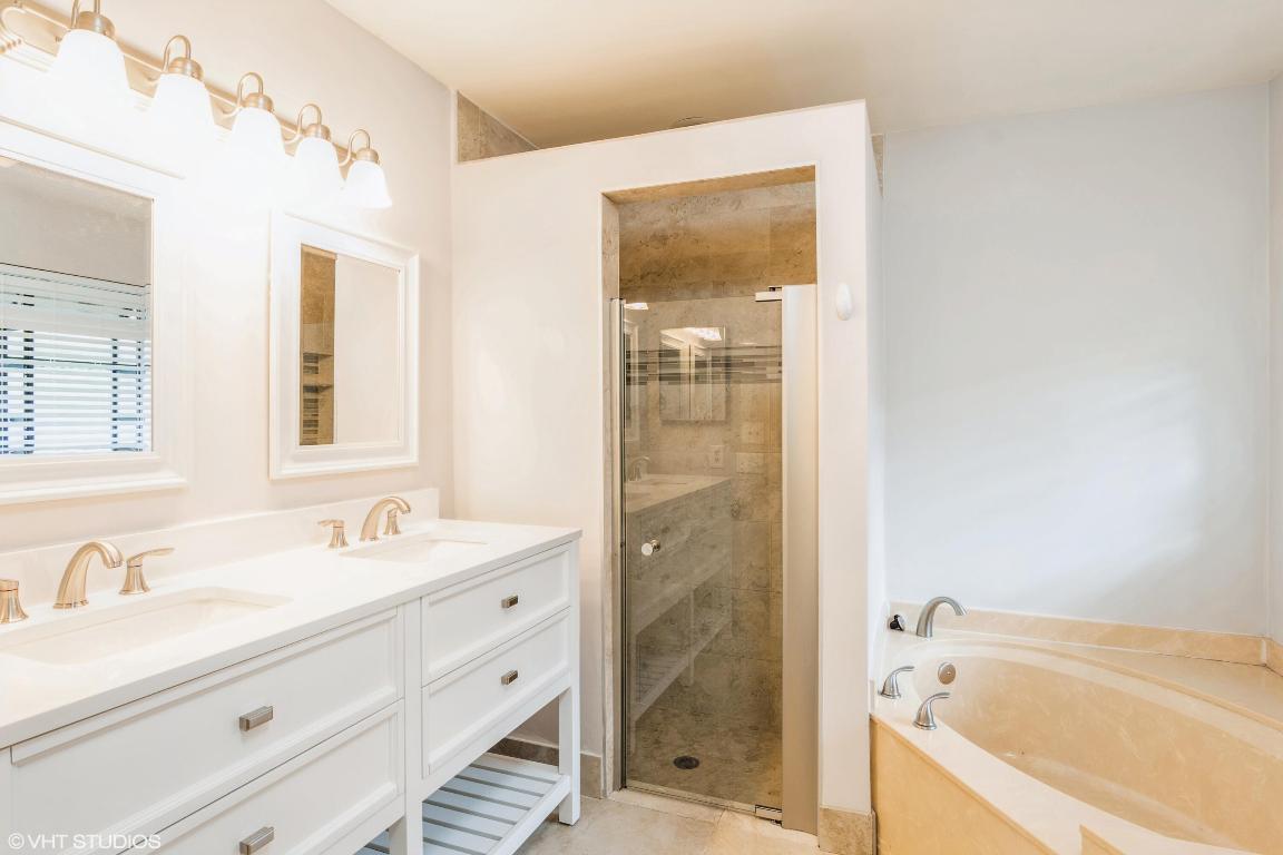 6690 Canary Palm Circle