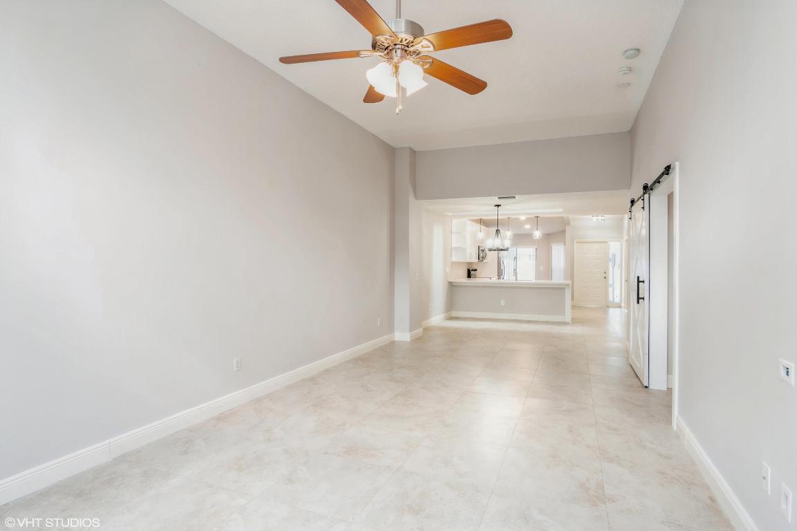 6690 Canary Palm Circle