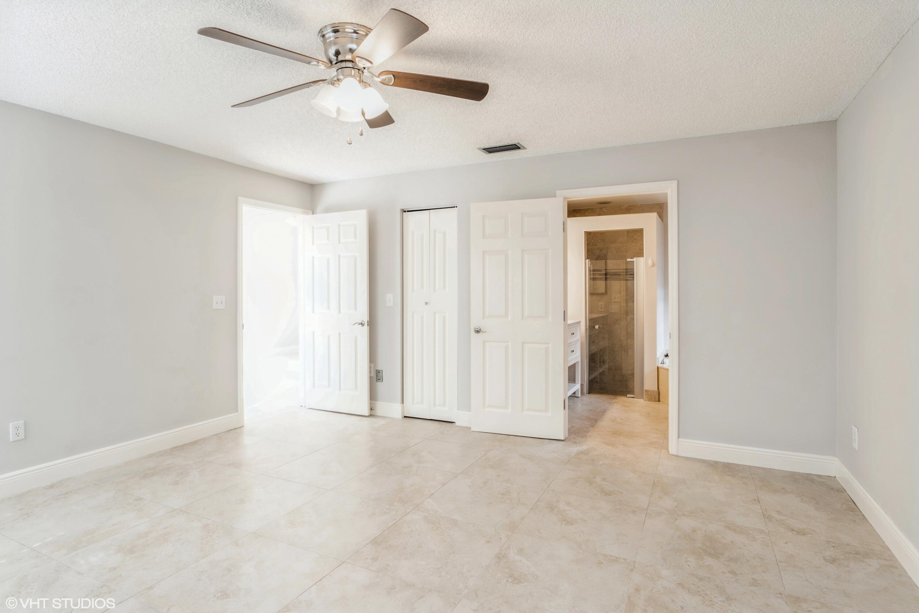 6690 Canary Palm Circle