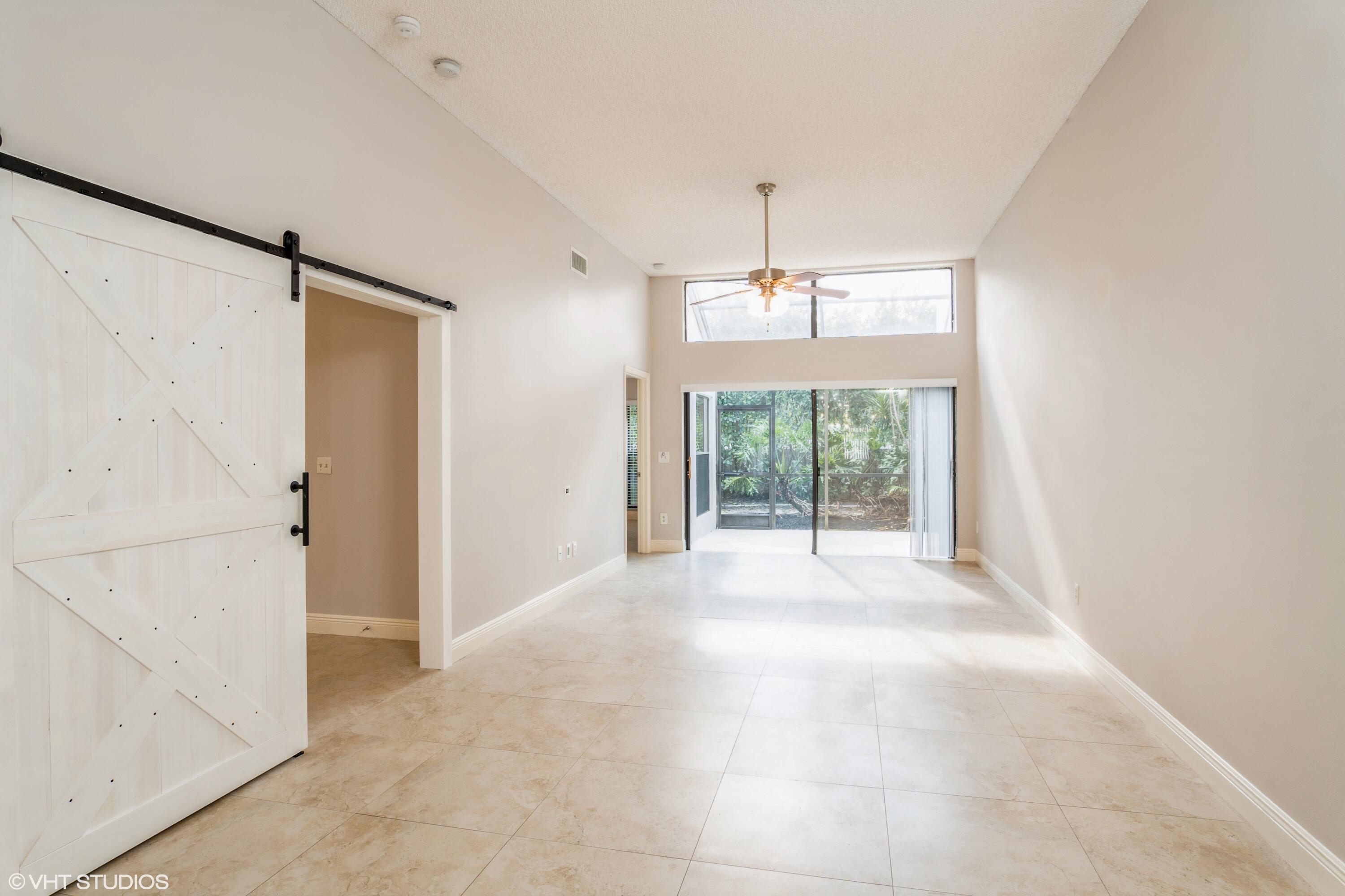 6690 Canary Palm Circle