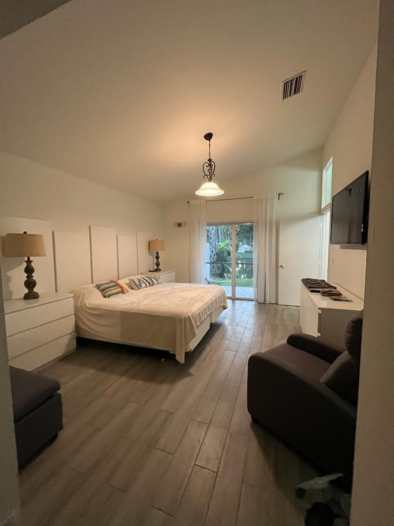 10410 Islander Drive