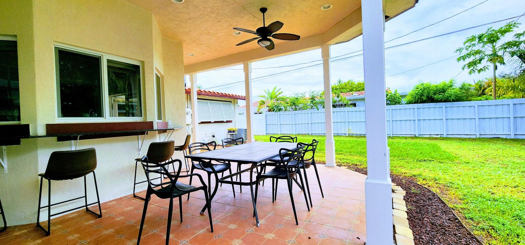 3811 NE 22nd Way, Lighthouse Point