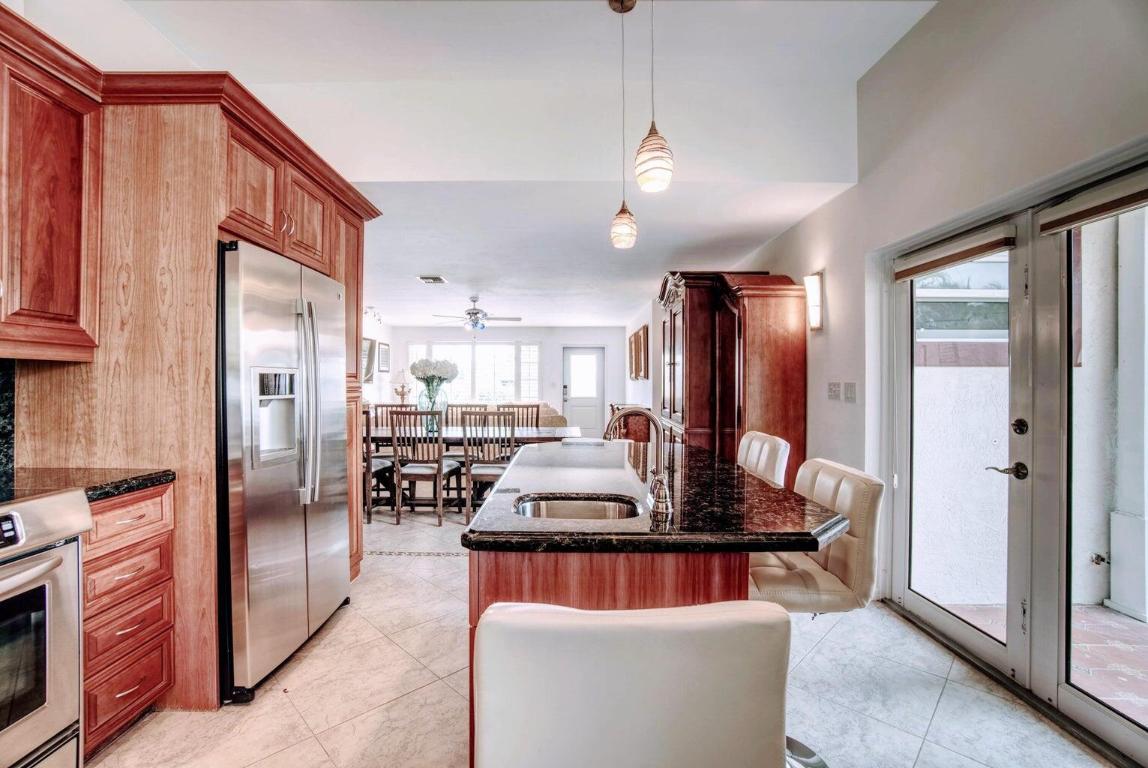 3811 NE 22nd Way, Lighthouse Point