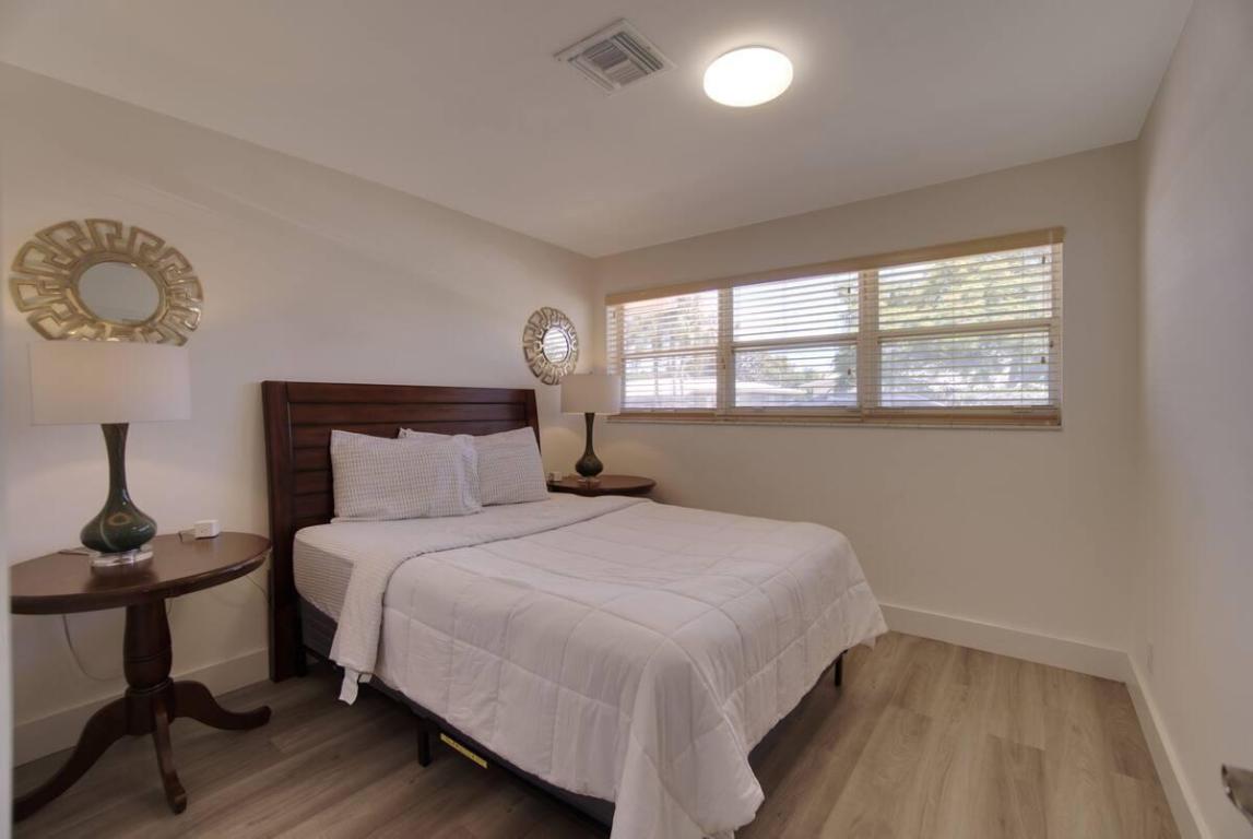 3811 NE 22nd Way, Lighthouse Point