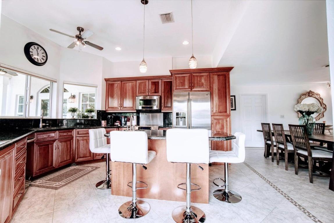 3811 NE 22nd Way, Lighthouse Point