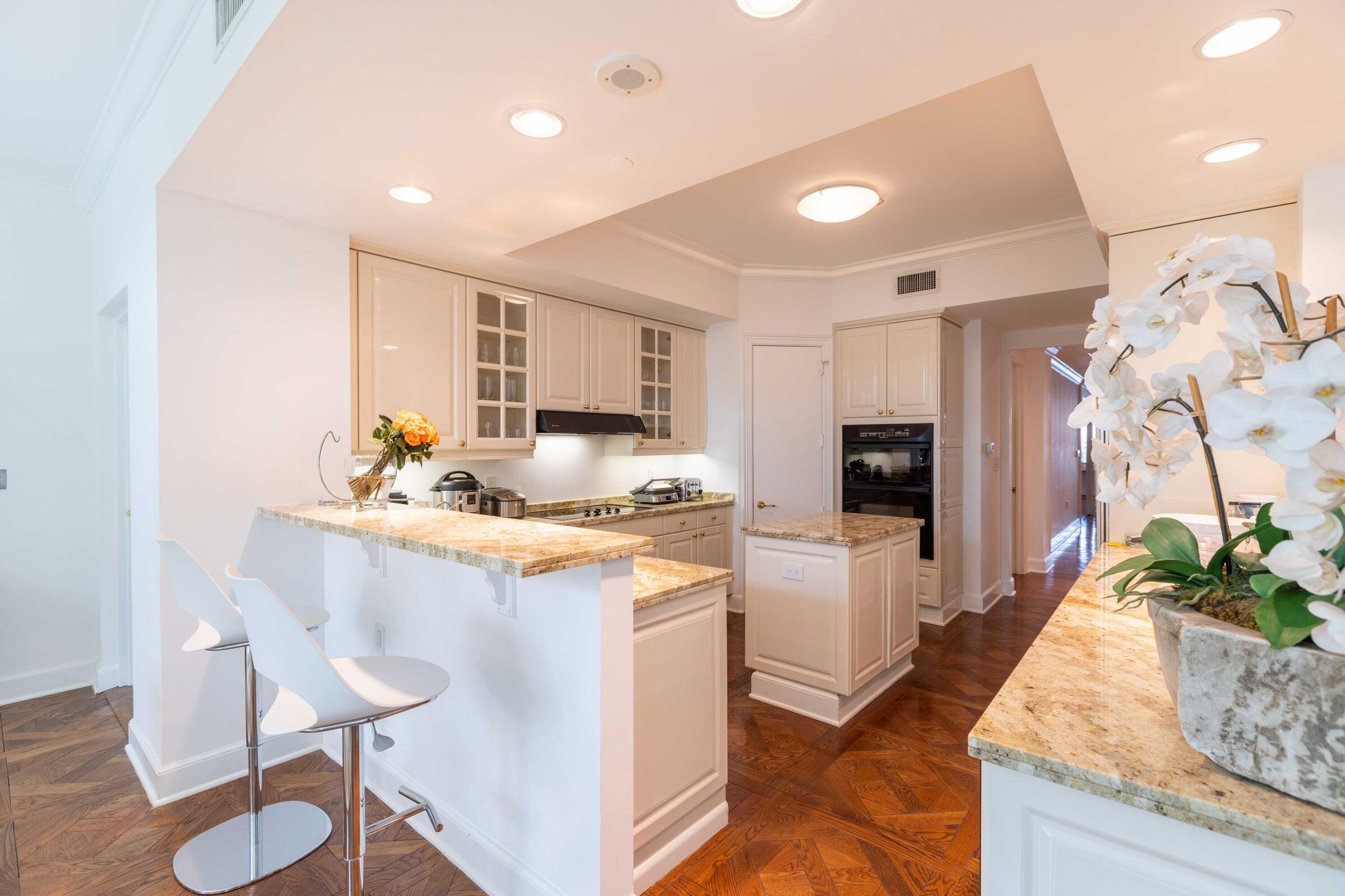 500 SE 5th Avenue 402s