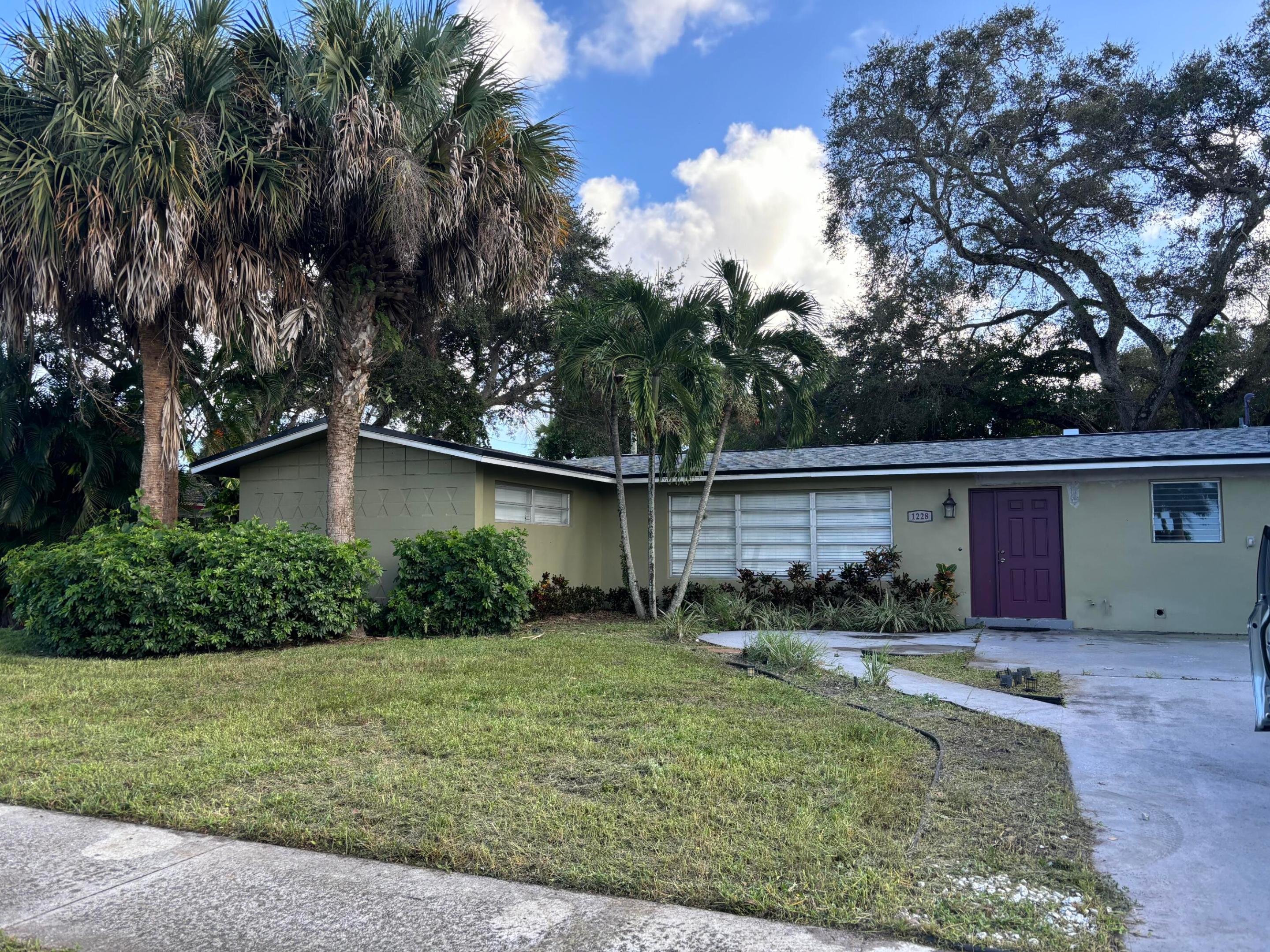 1228 NW 4th Street