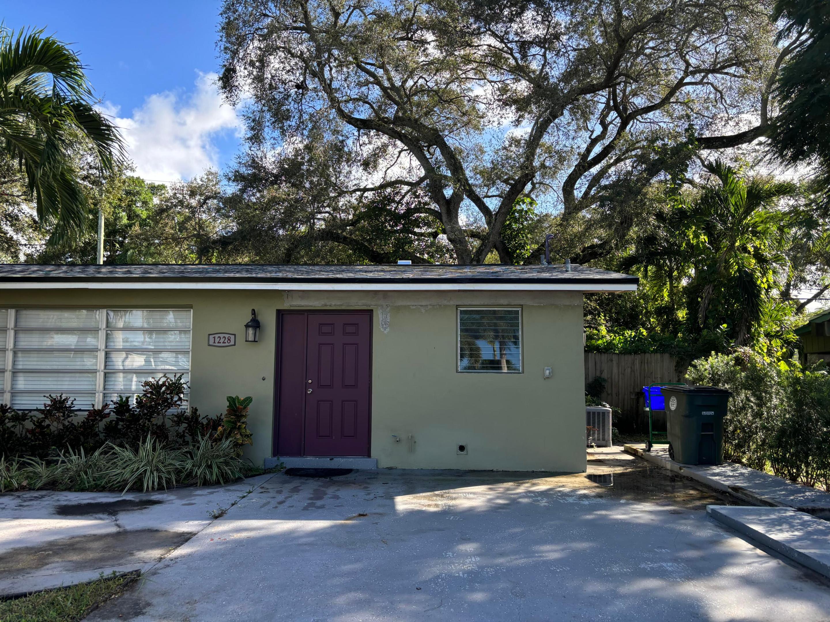1228 NW 4th Street