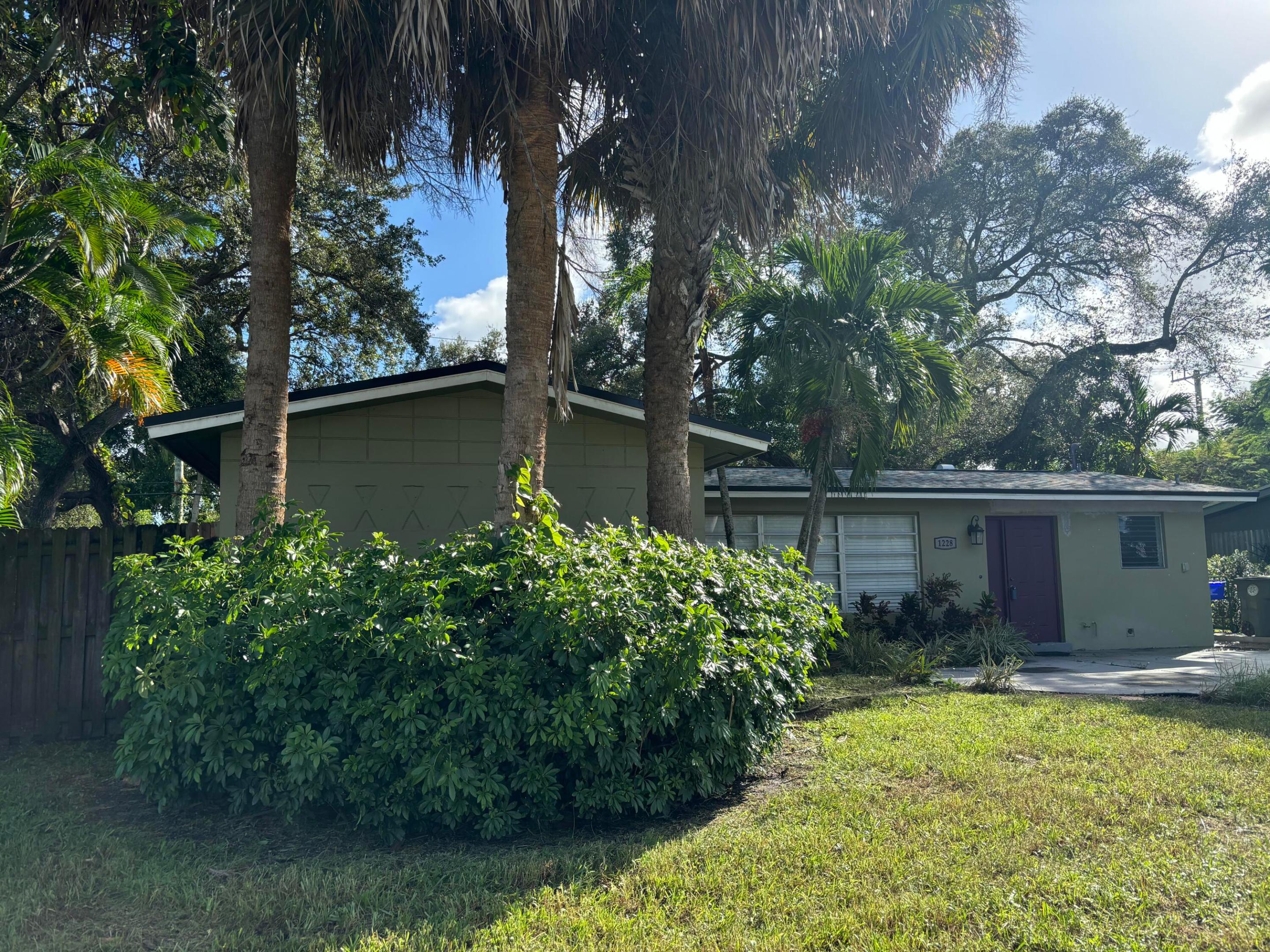 1228 NW 4th Street