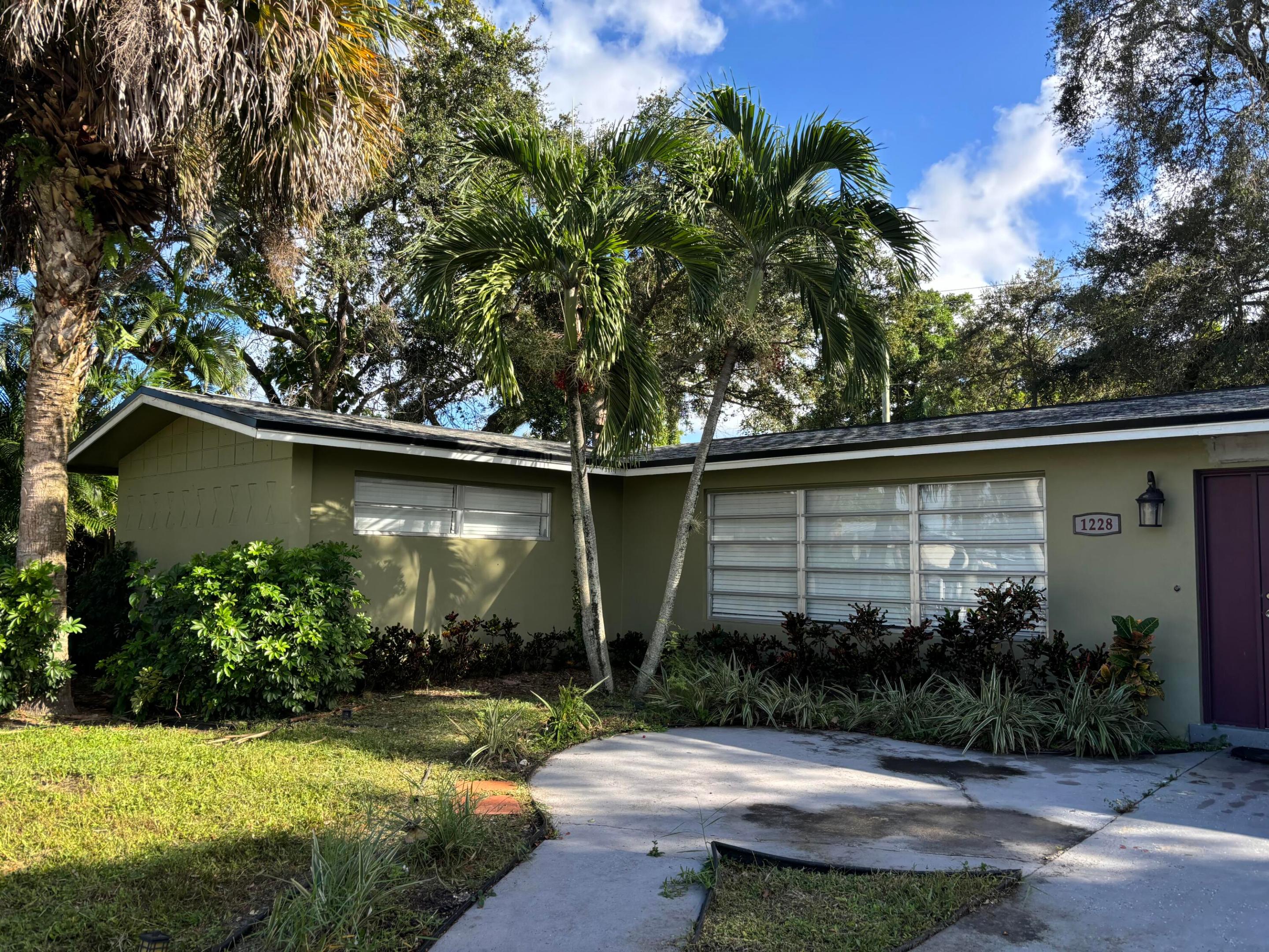 1228 NW 4th Street
