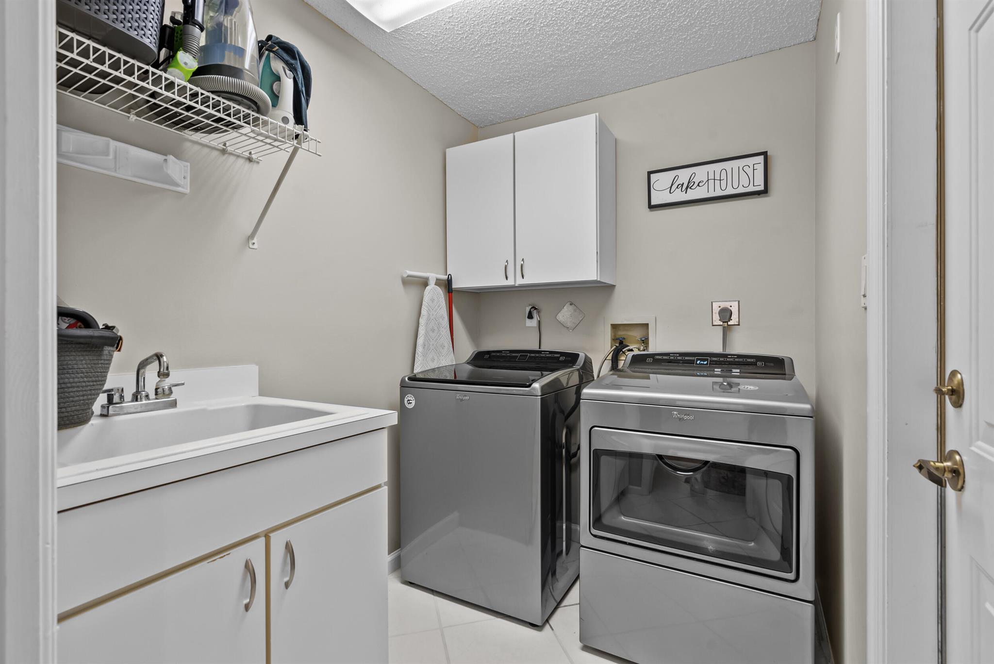 7564 Stirling Bridge Boulevard N