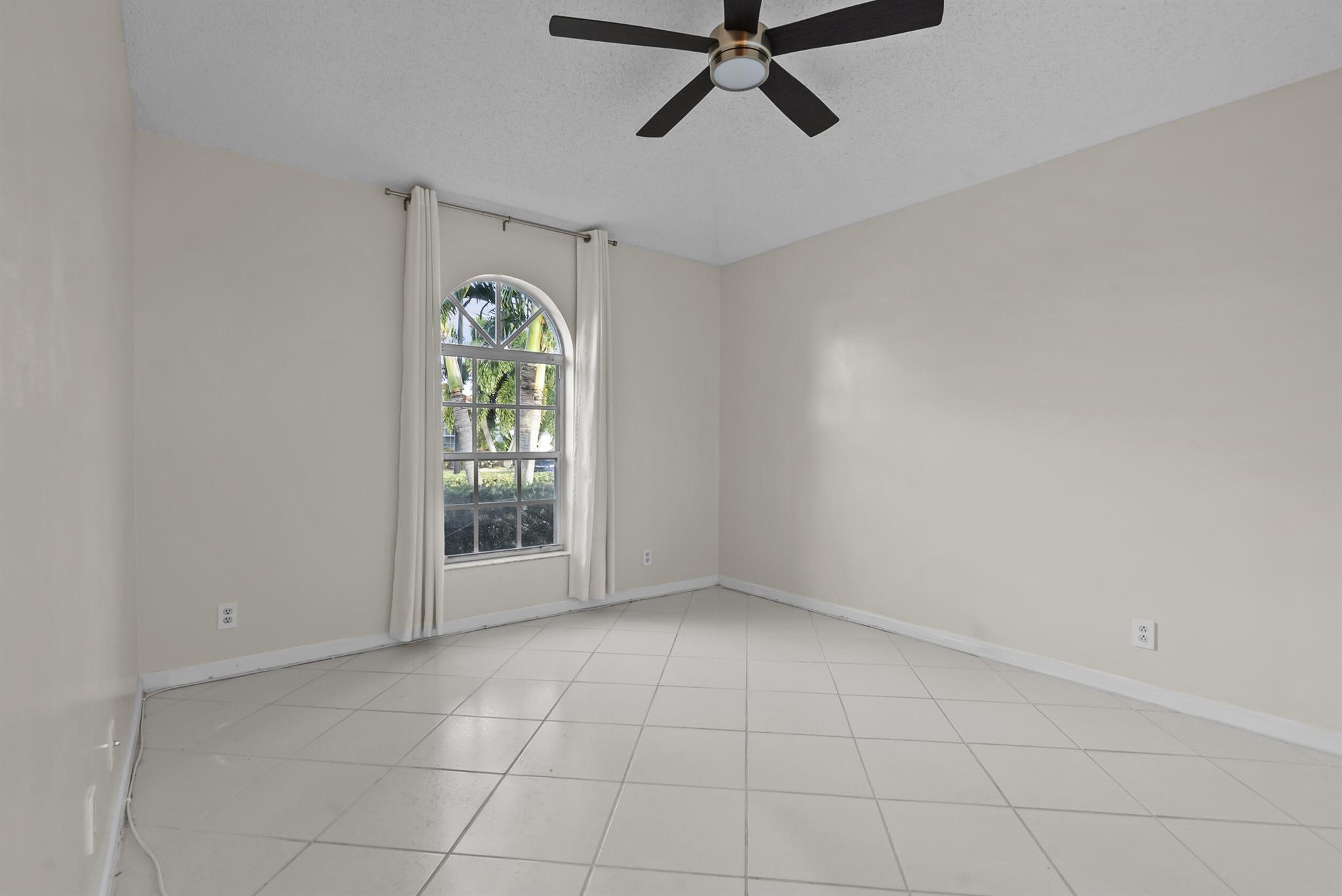 7564 Stirling Bridge Boulevard N