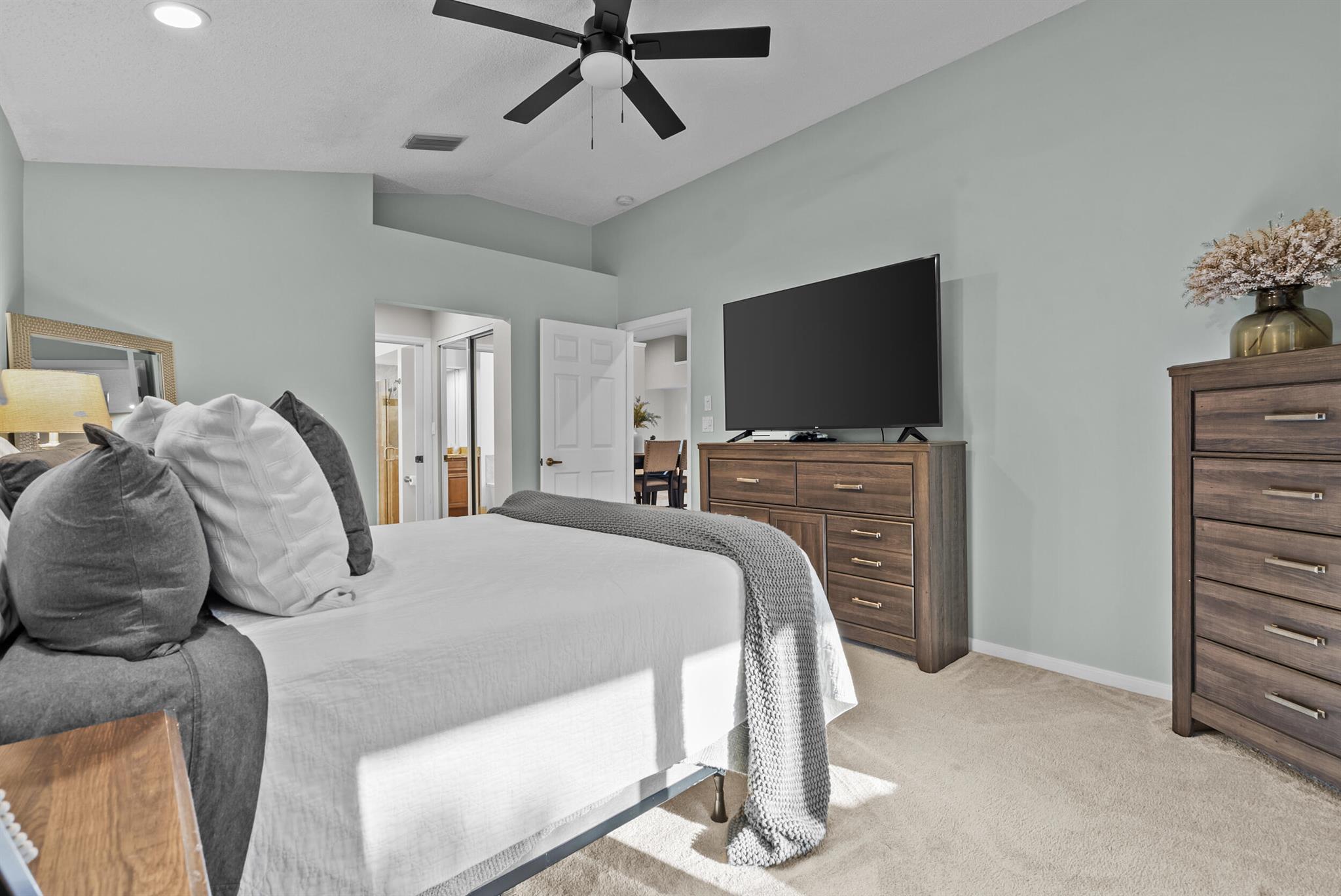 7564 Stirling Bridge Boulevard N