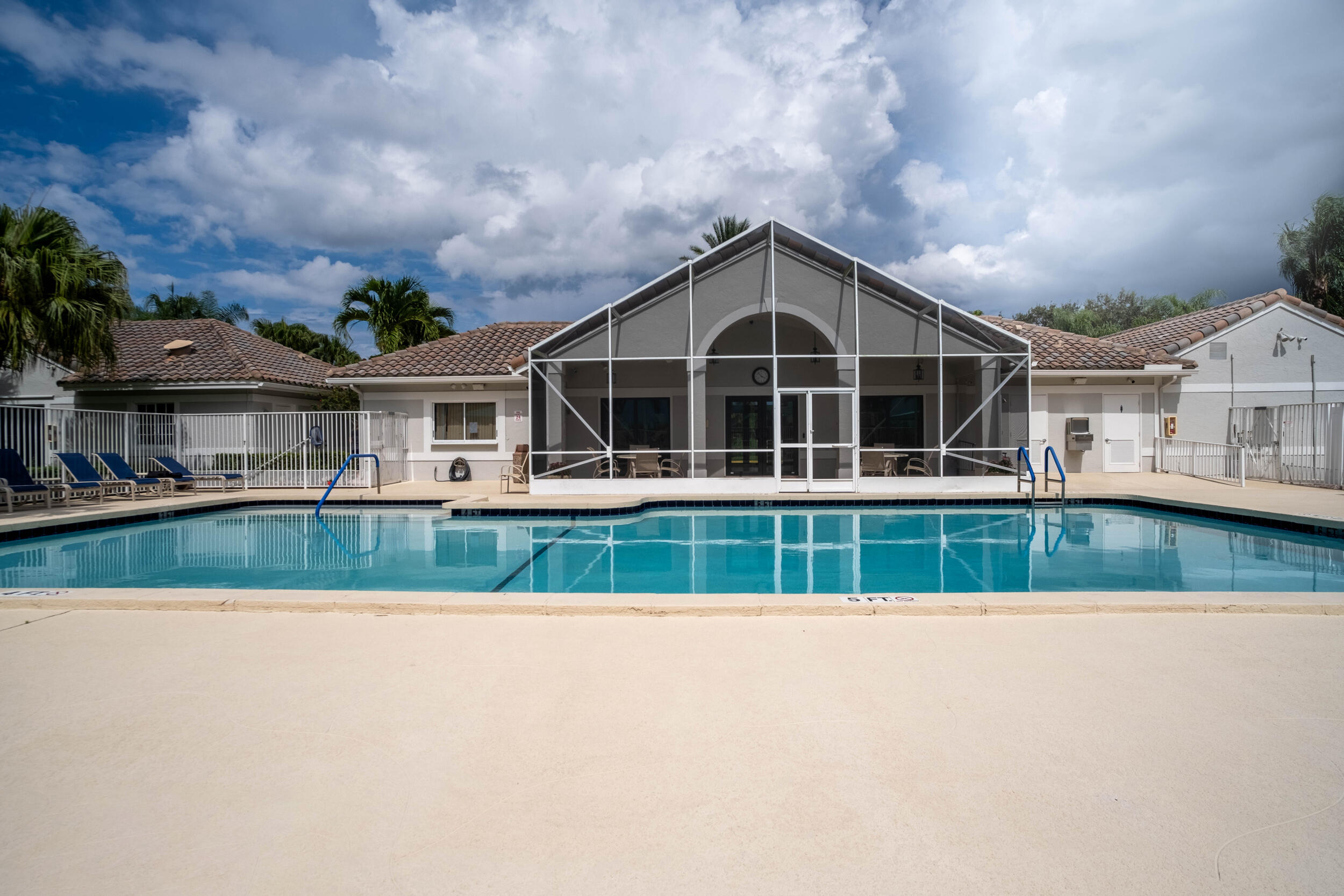 7564 Stirling Bridge Boulevard N