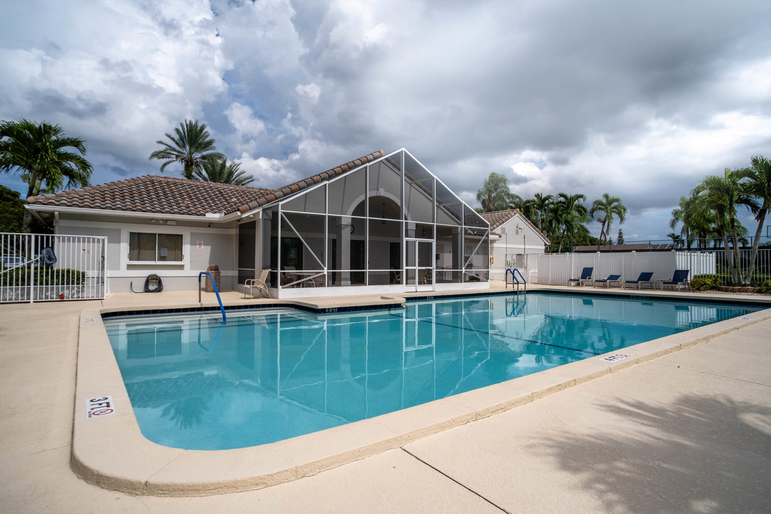 7564 Stirling Bridge Boulevard N