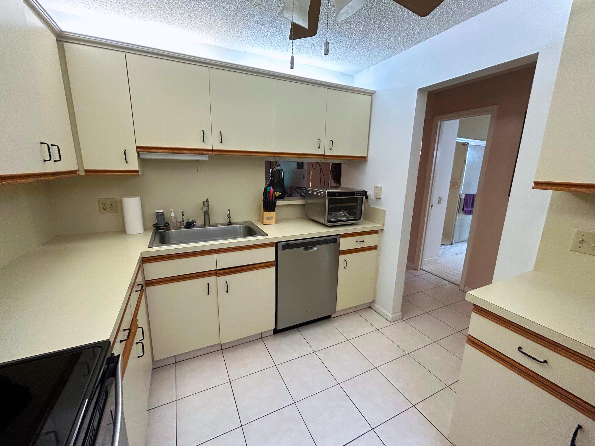 10058 Laurelwood Place