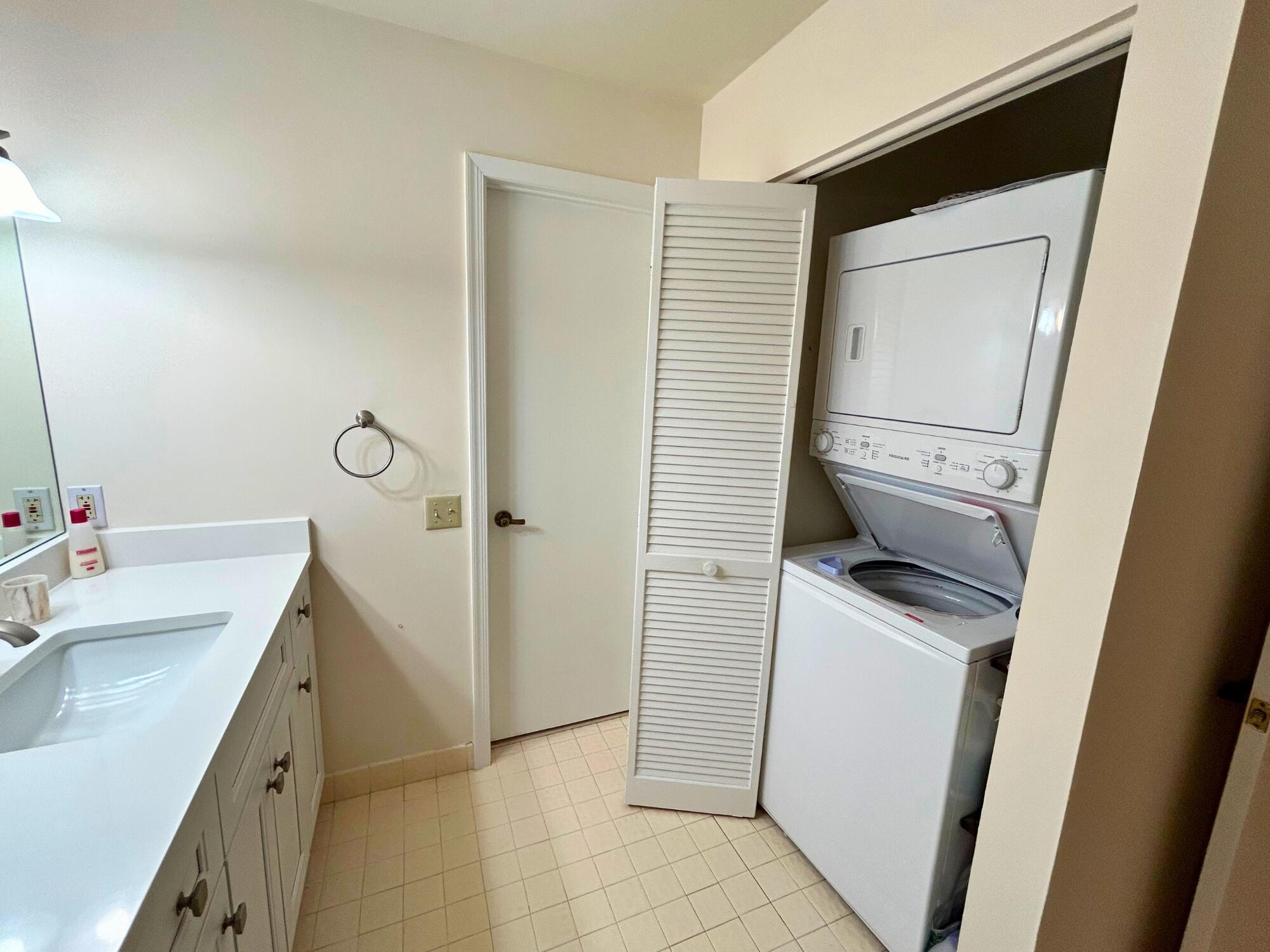 10058 Laurelwood Place