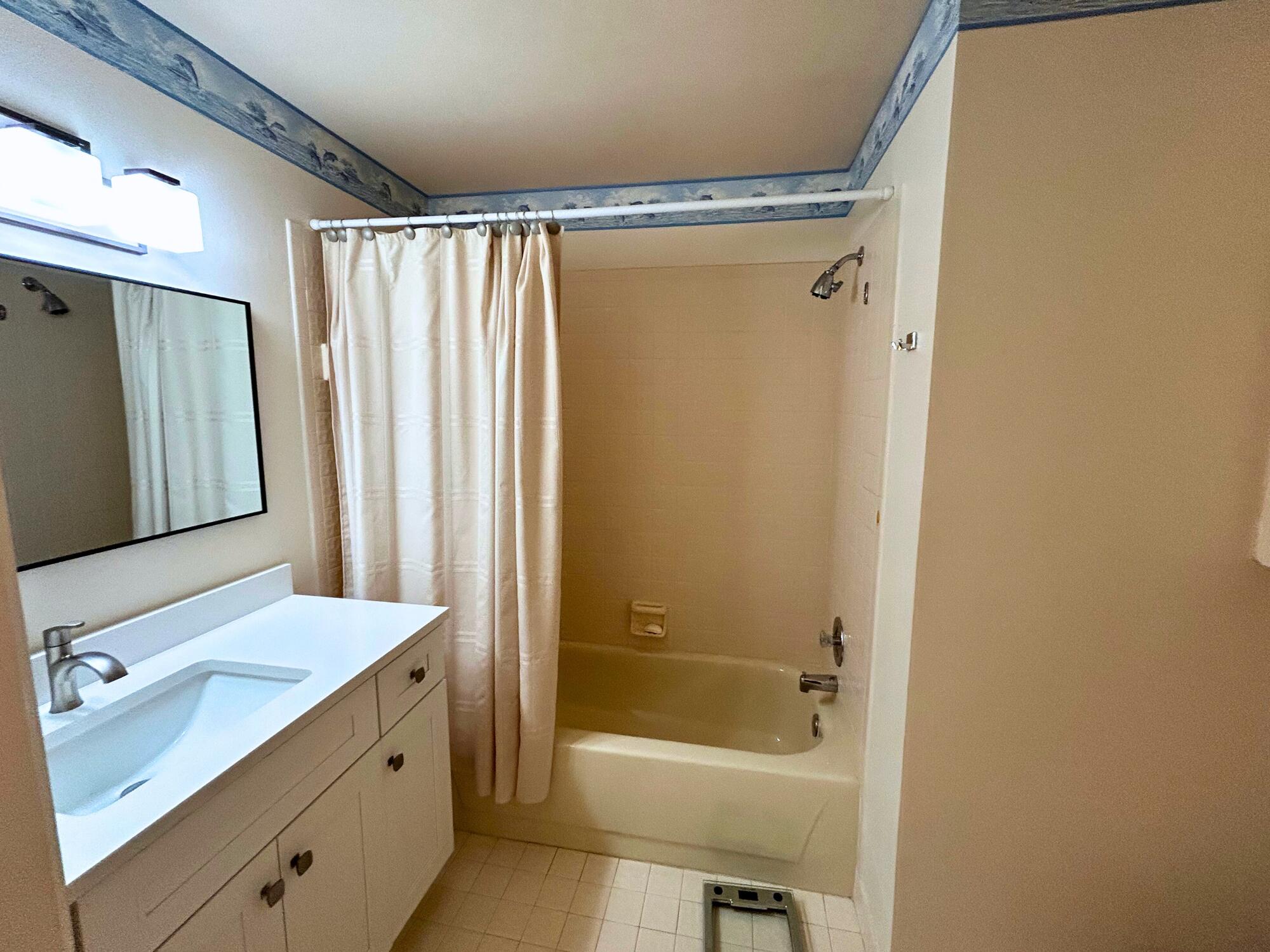 10058 Laurelwood Place