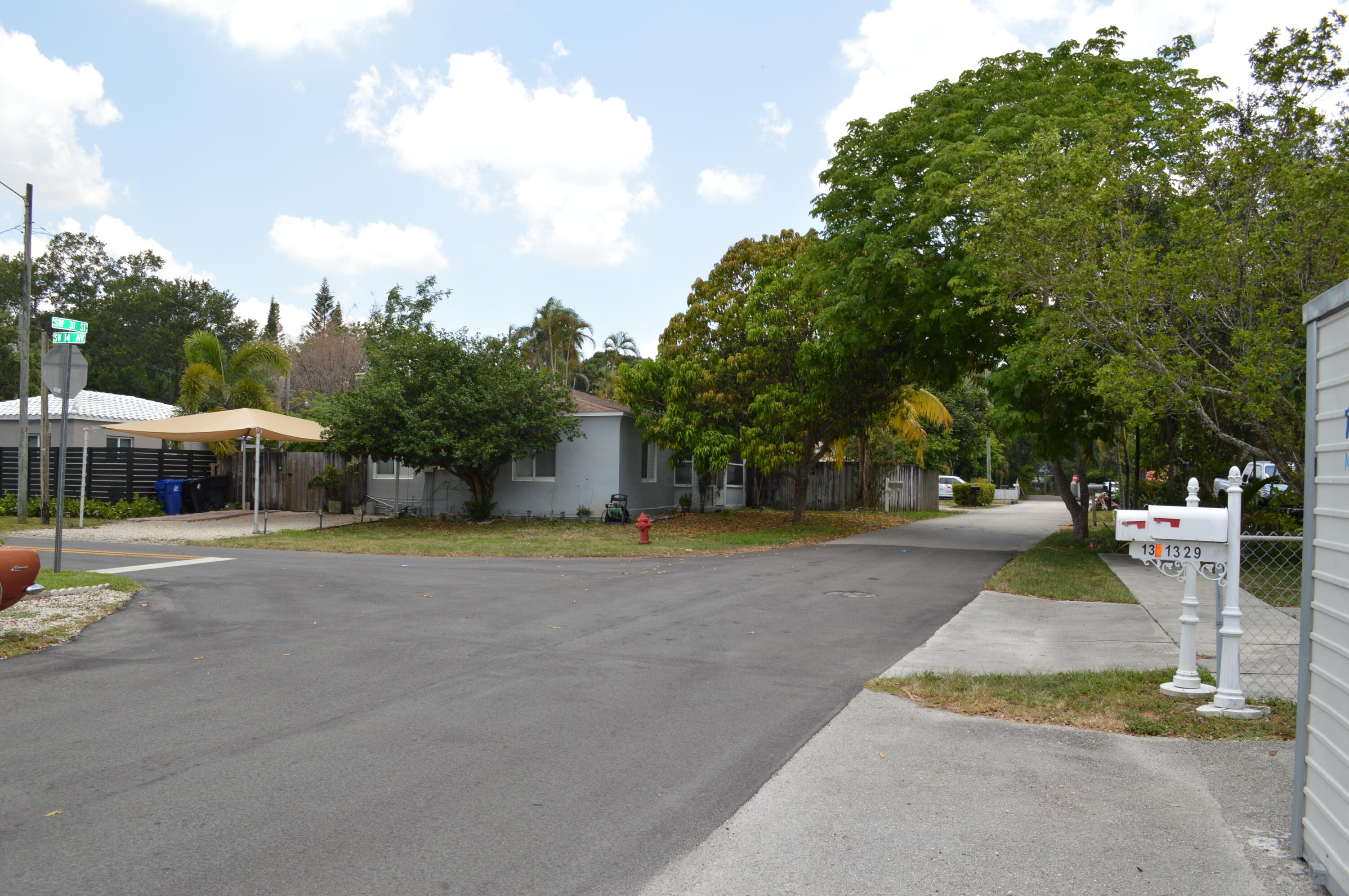 1329 SW 31st Street