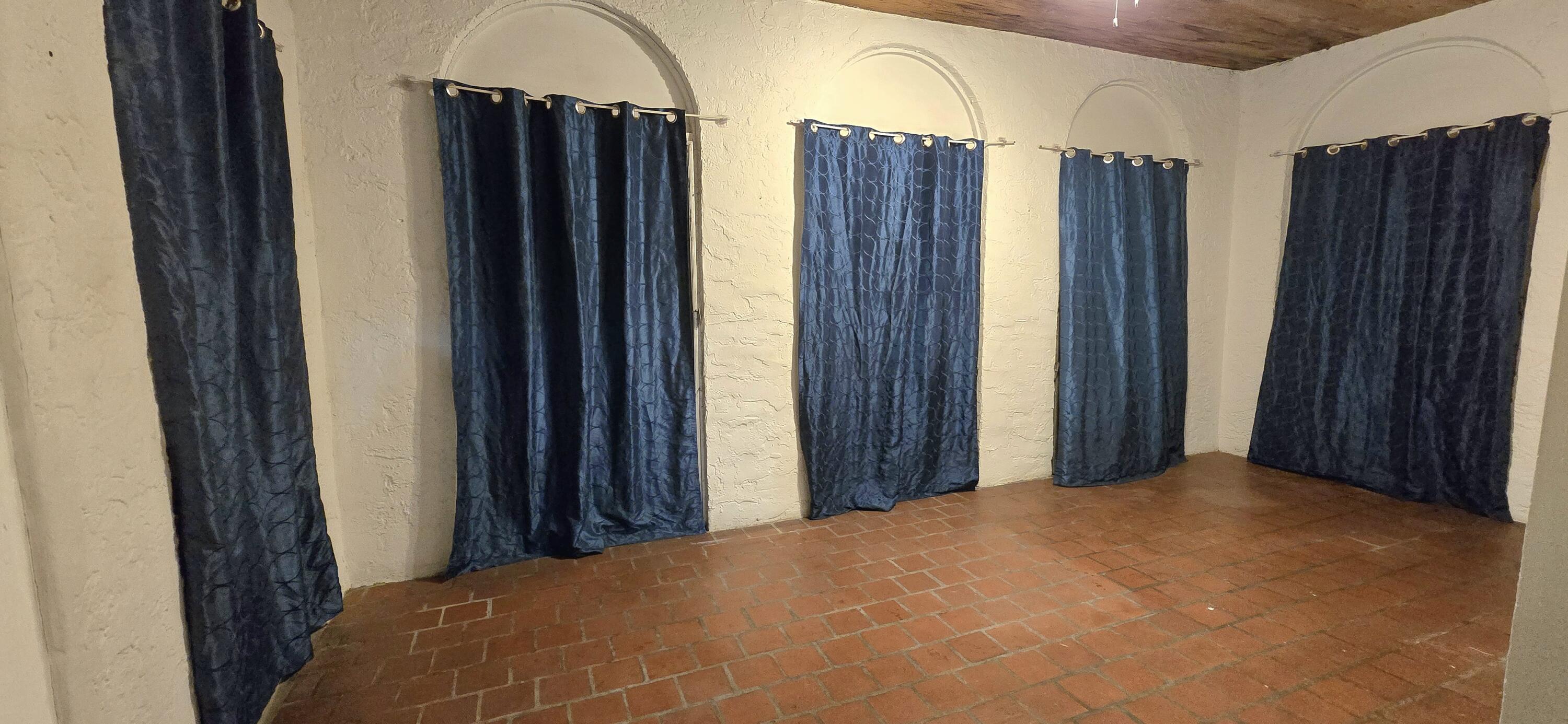 333 Walton Boulevard 1